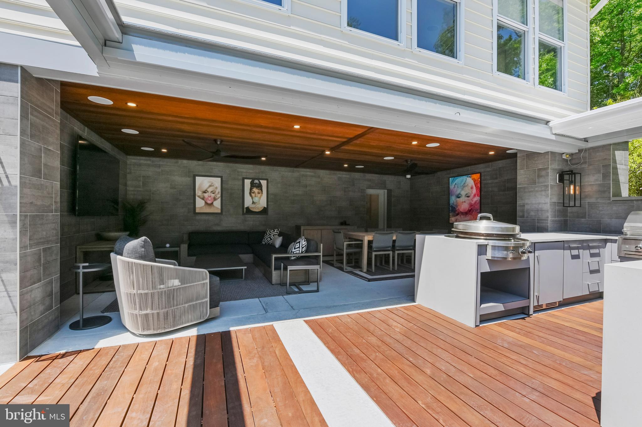 CROSS CREEK COMPASS POINTE - Residential