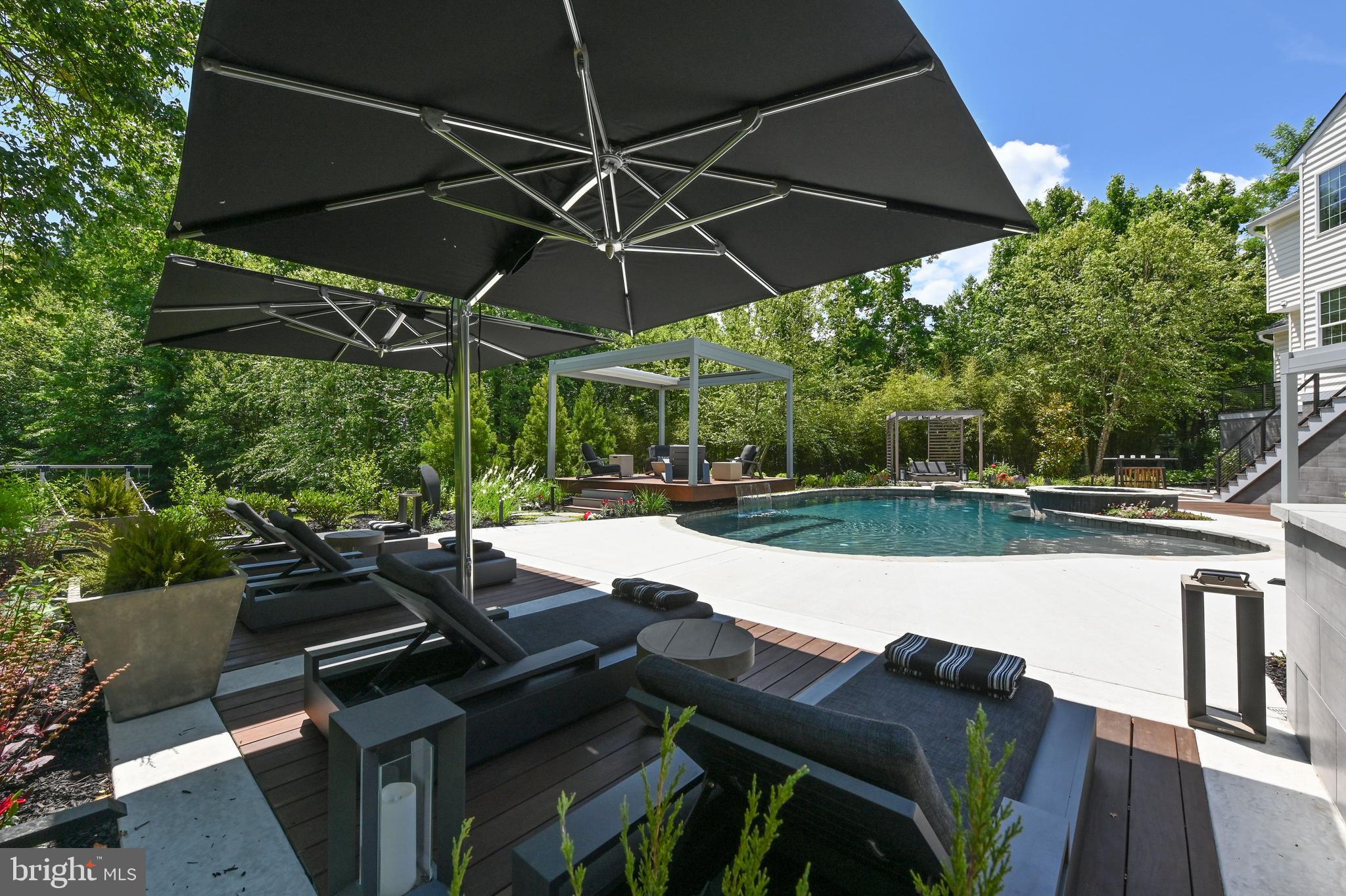 CROSS CREEK COMPASS POINTE - Residential