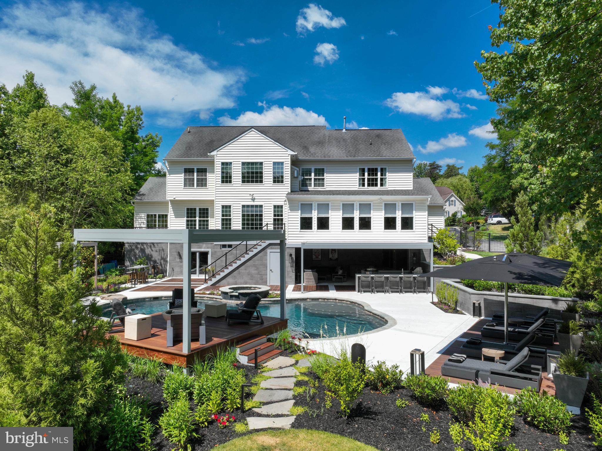 CROSS CREEK COMPASS POINTE - Residential