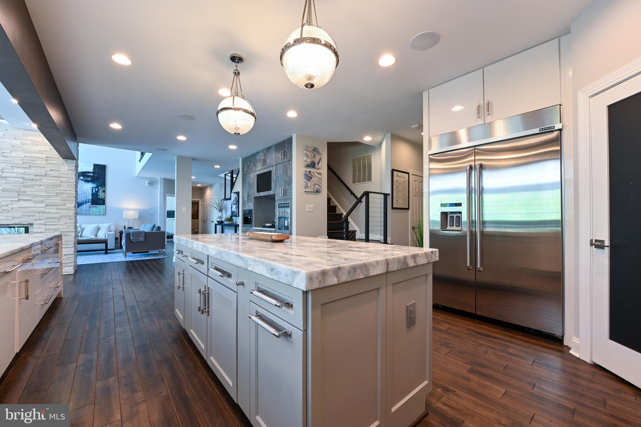 CROSS CREEK COMPASS POINTE - Residential