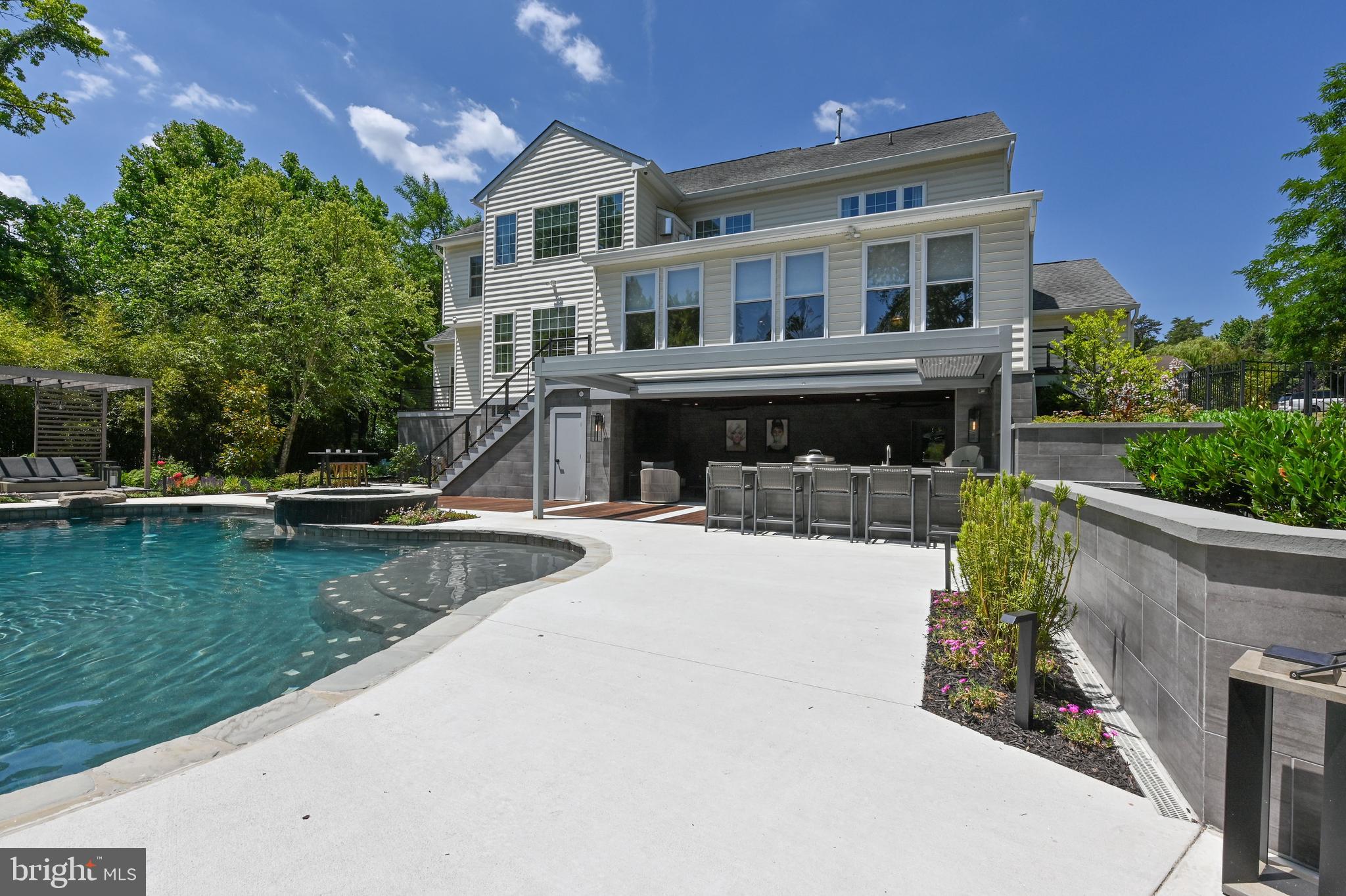 CROSS CREEK COMPASS POINTE - Residential