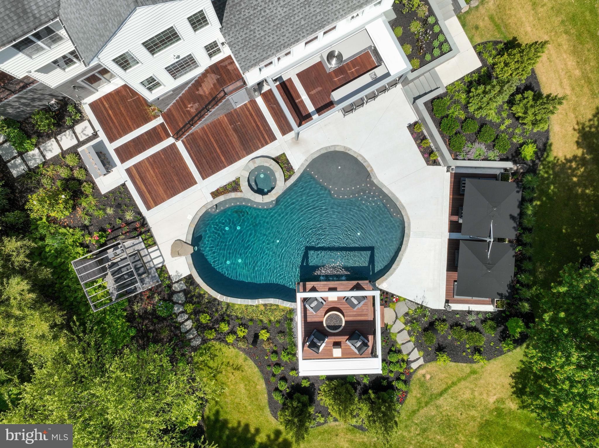 CROSS CREEK COMPASS POINTE - Residential