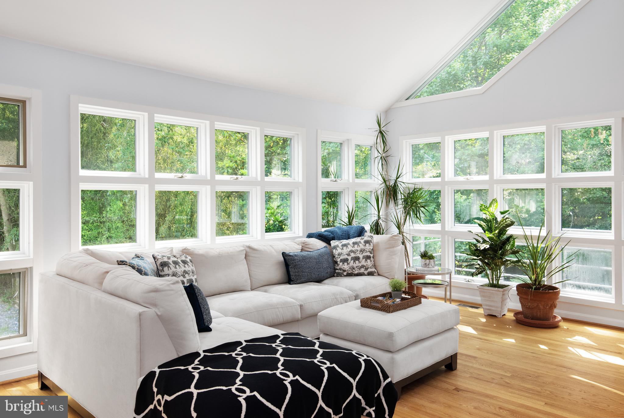 ANNAPOLIS COVE - Residential