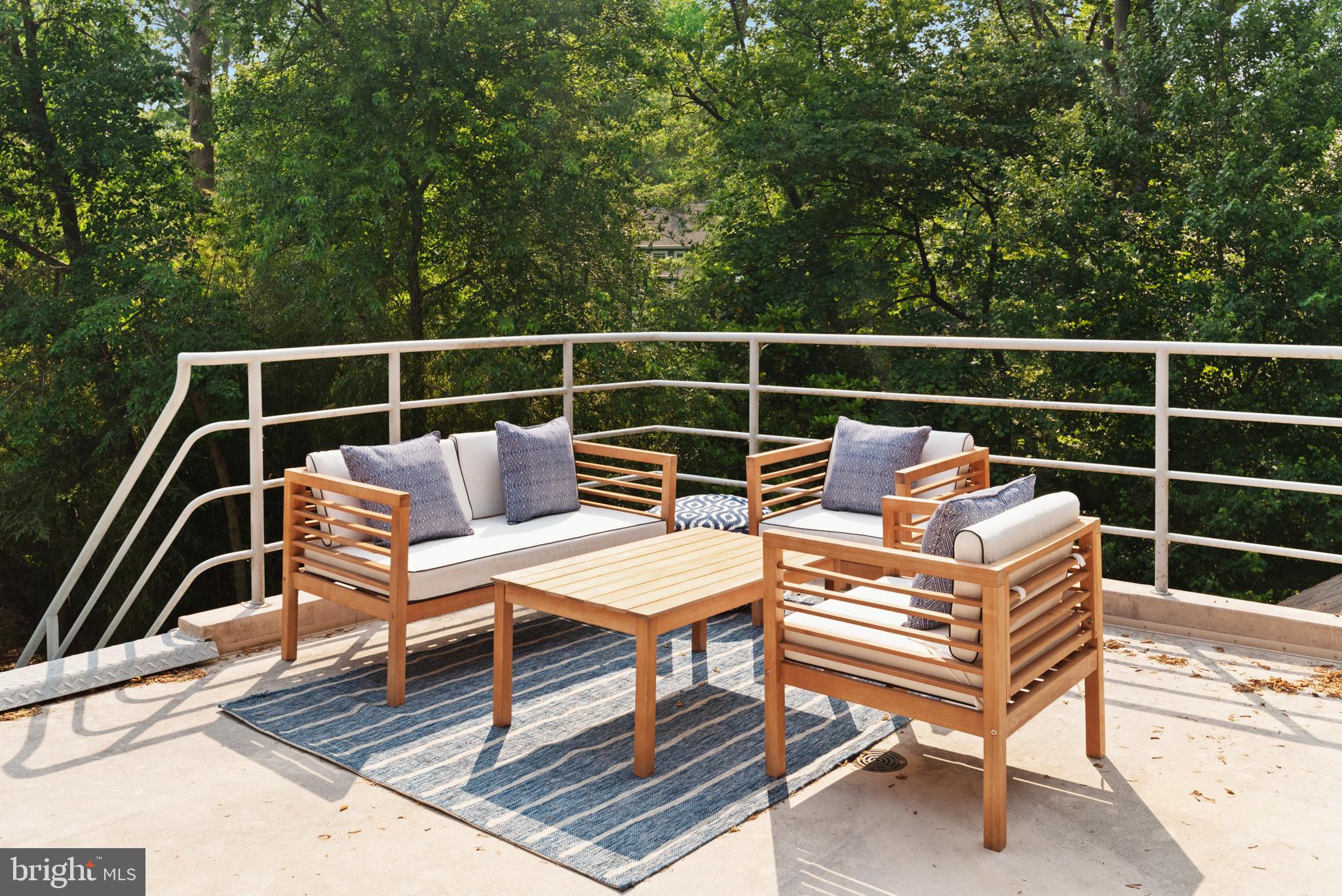 ANNAPOLIS COVE - Residential