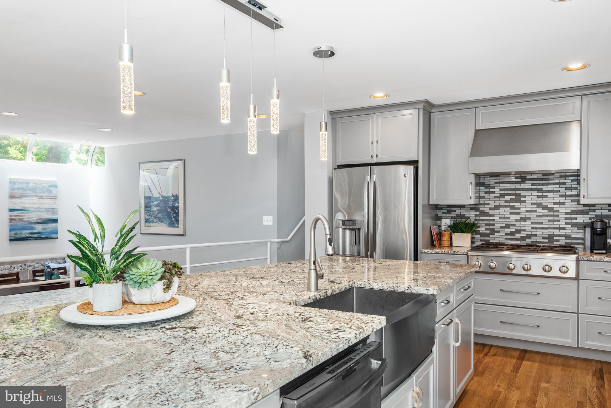 ANNAPOLIS COVE - Residential