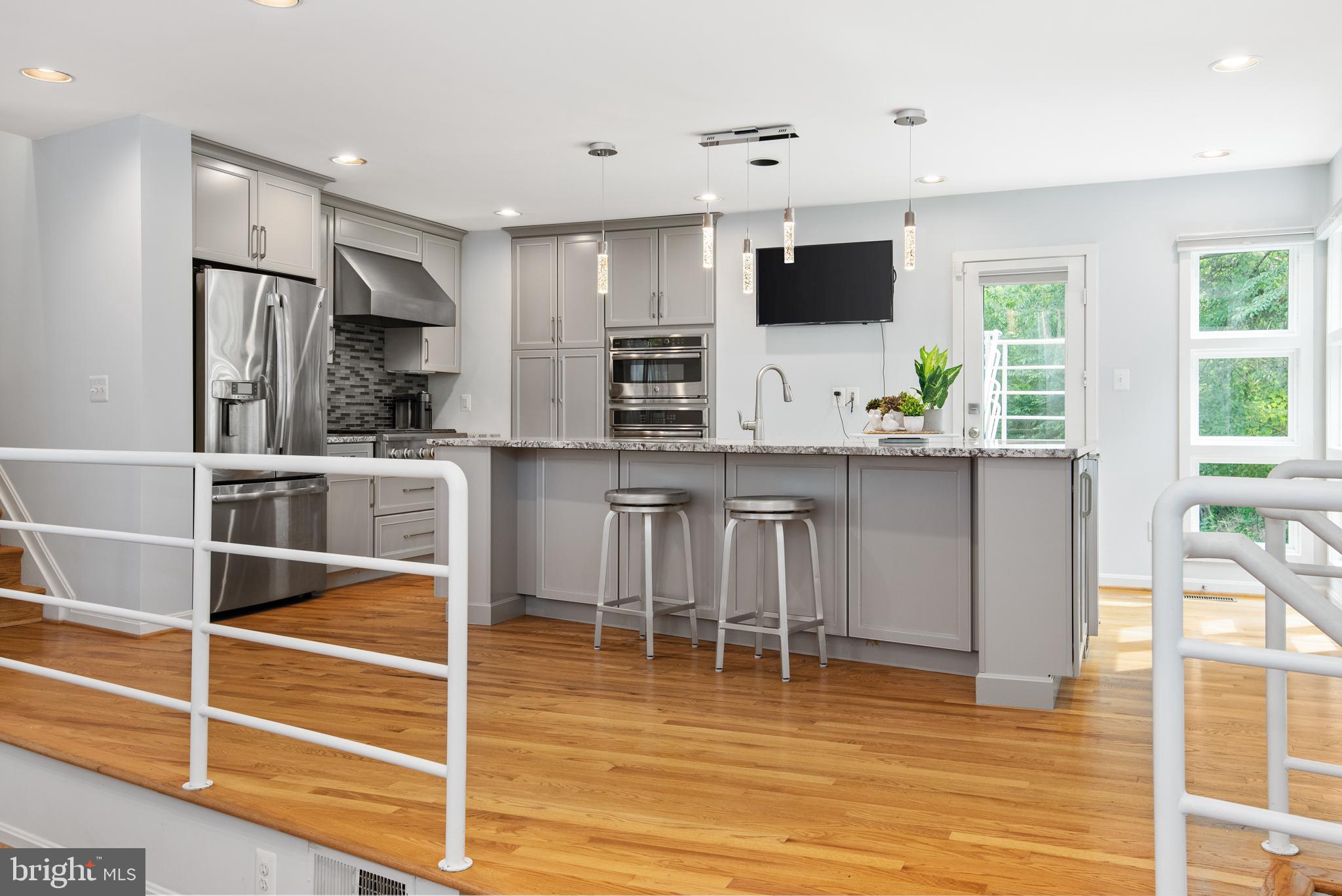 ANNAPOLIS COVE - Residential