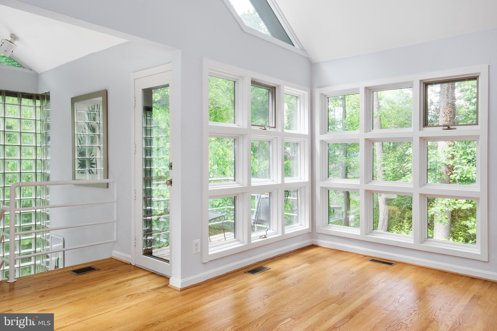 ANNAPOLIS COVE - Residential