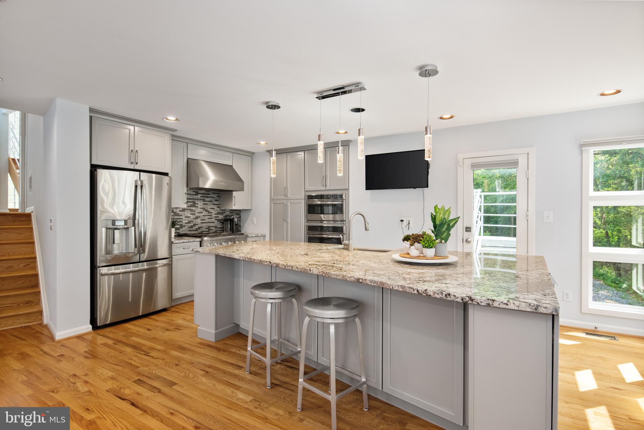 ANNAPOLIS COVE - Residential