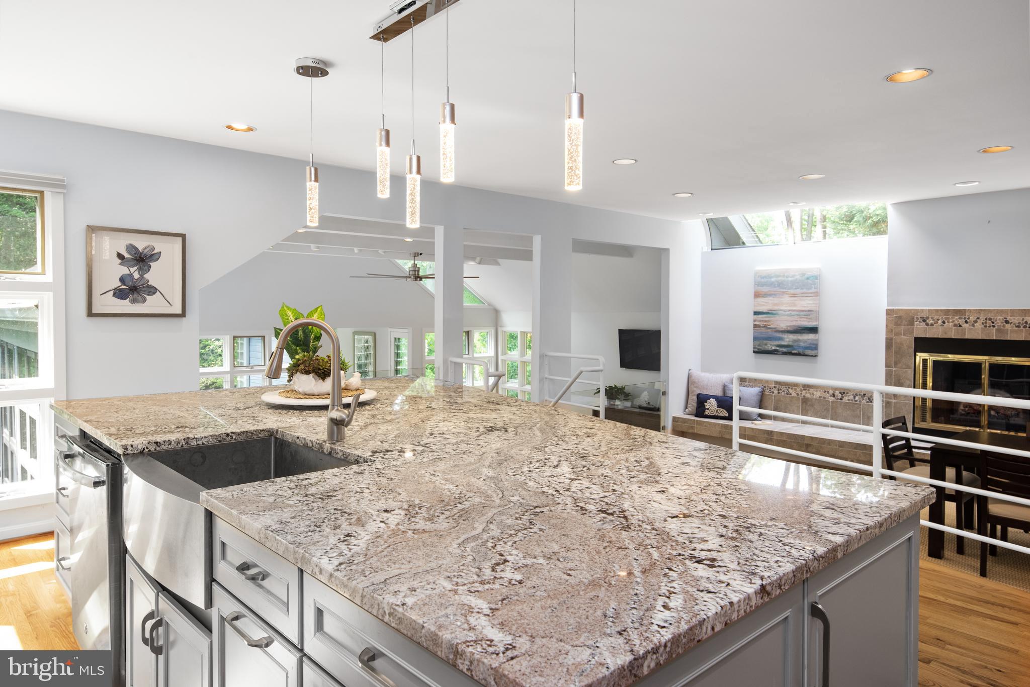 ANNAPOLIS COVE - Residential