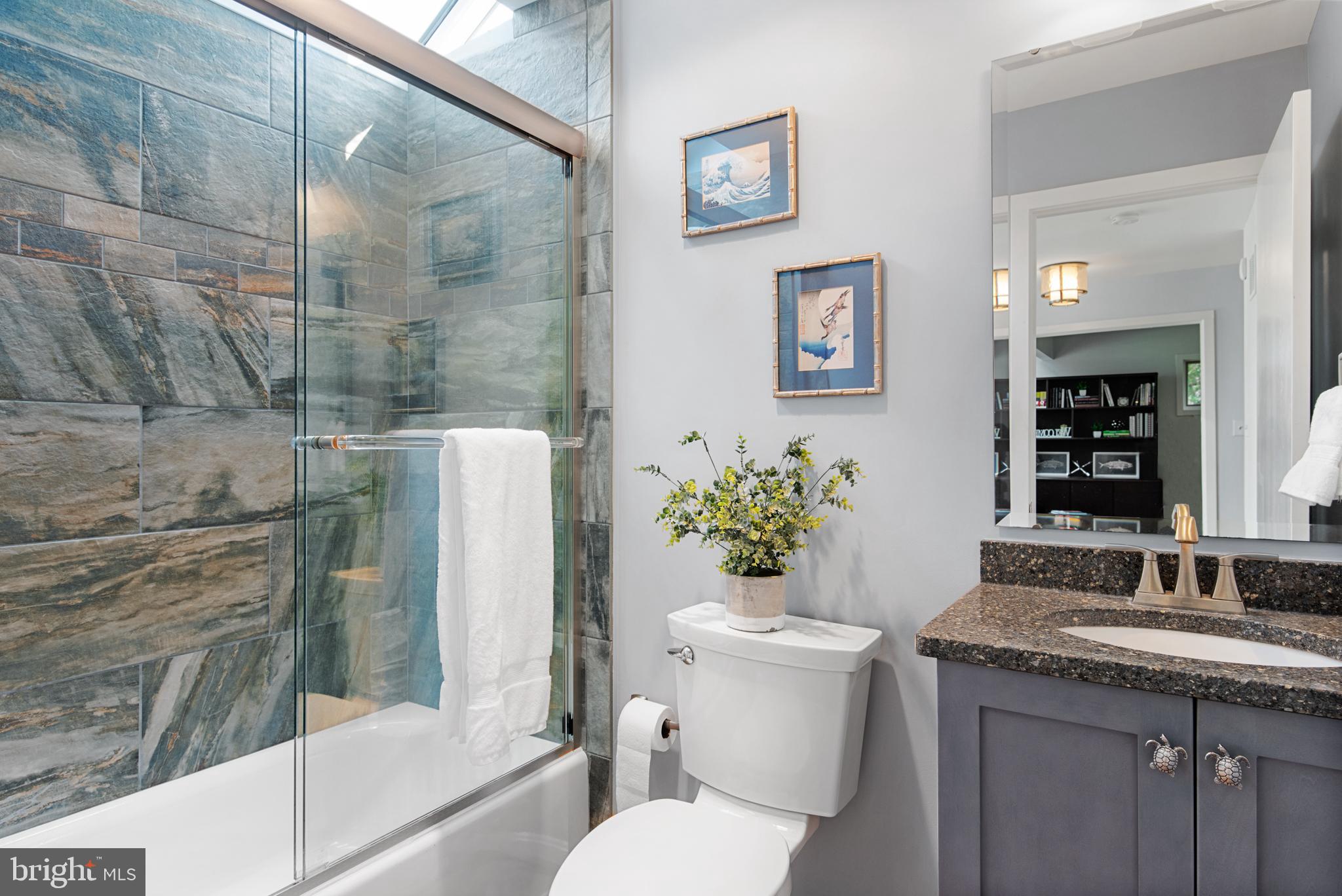 ANNAPOLIS COVE - Residential