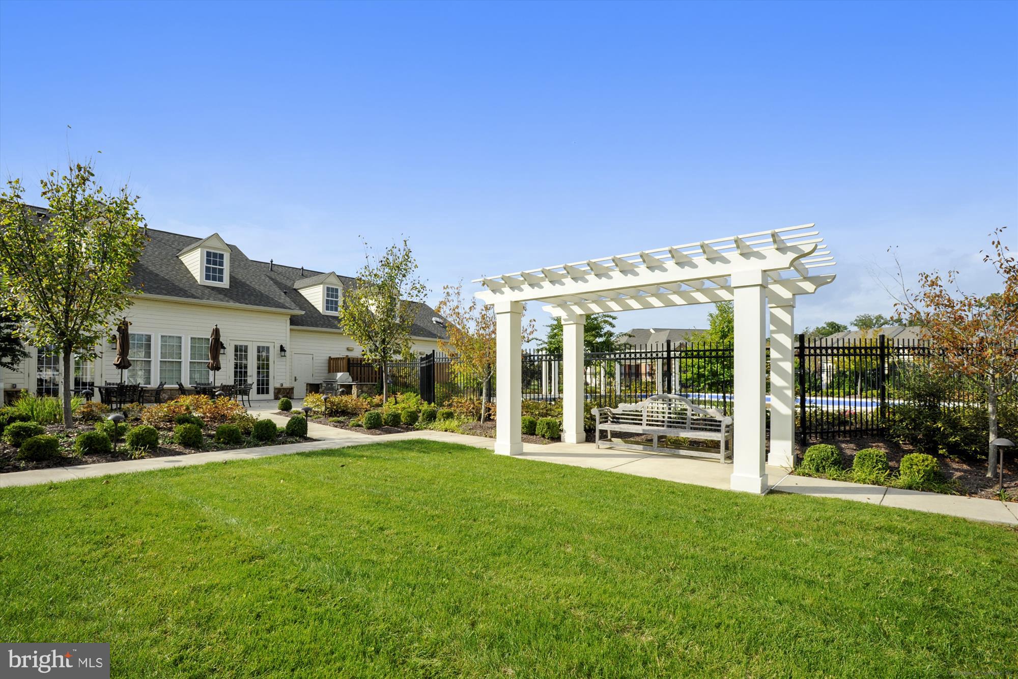 REGENCY AT ASHBURN - Residential