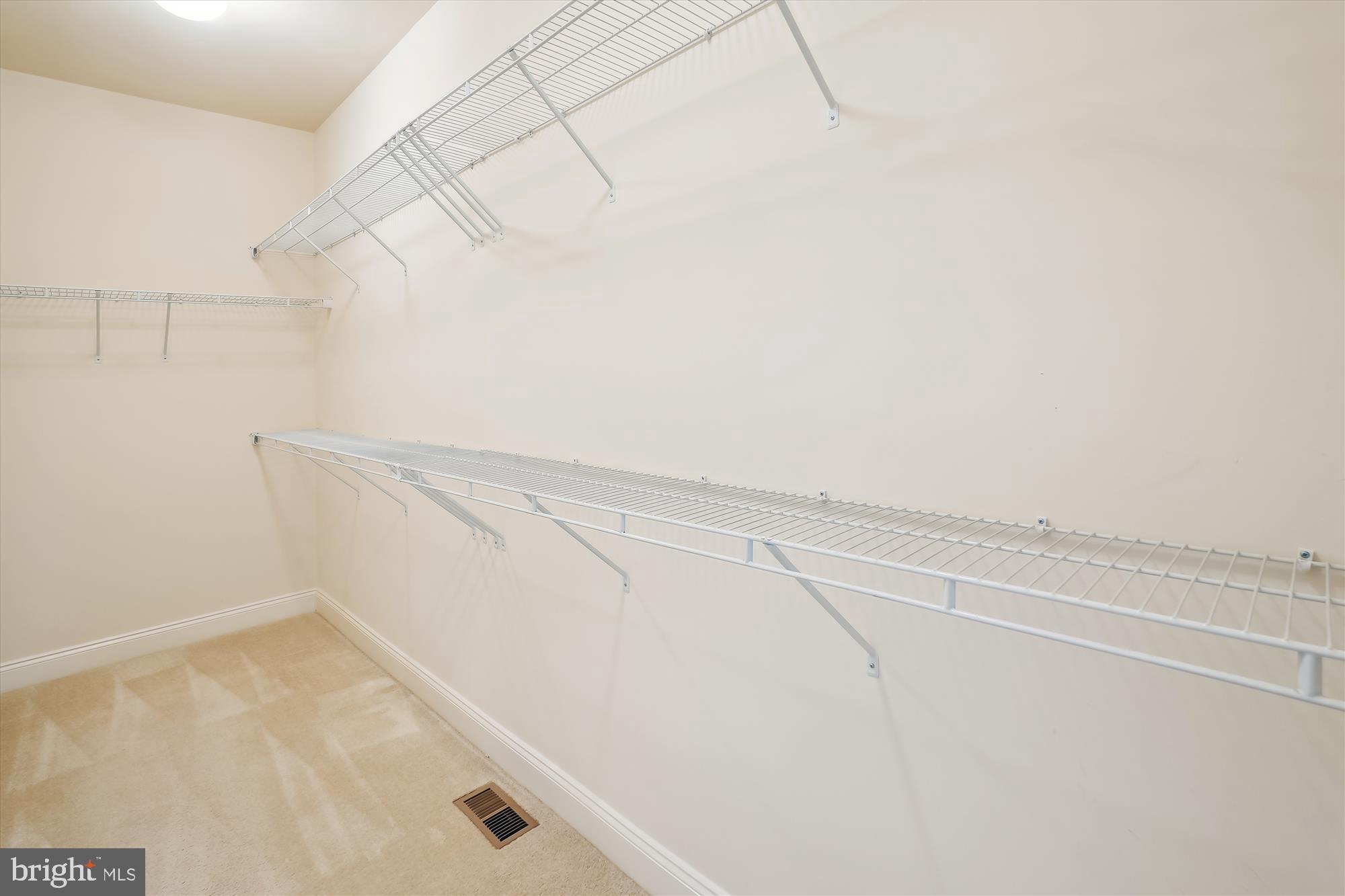 REGENCY AT ASHBURN - Residential