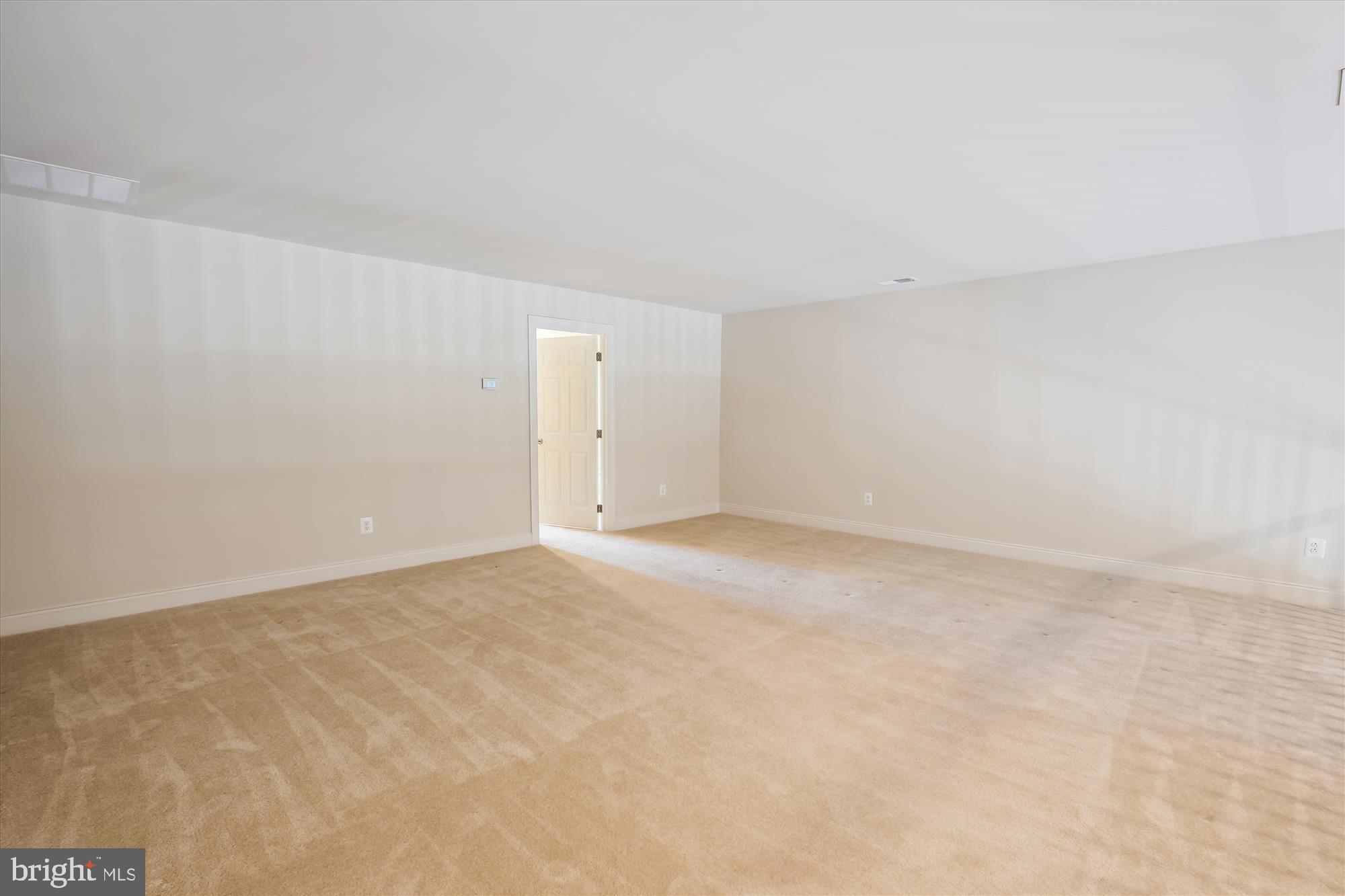 REGENCY AT ASHBURN - Residential