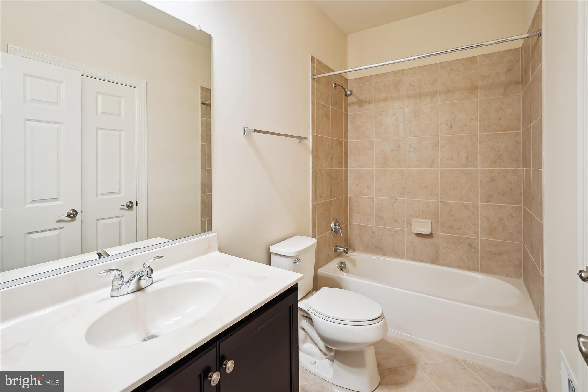 REGENCY AT ASHBURN - Residential