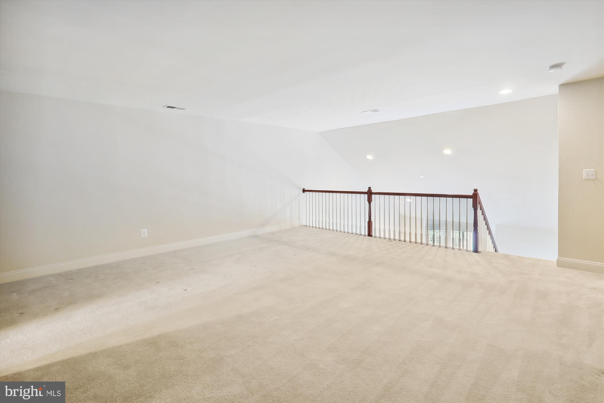 REGENCY AT ASHBURN - Residential