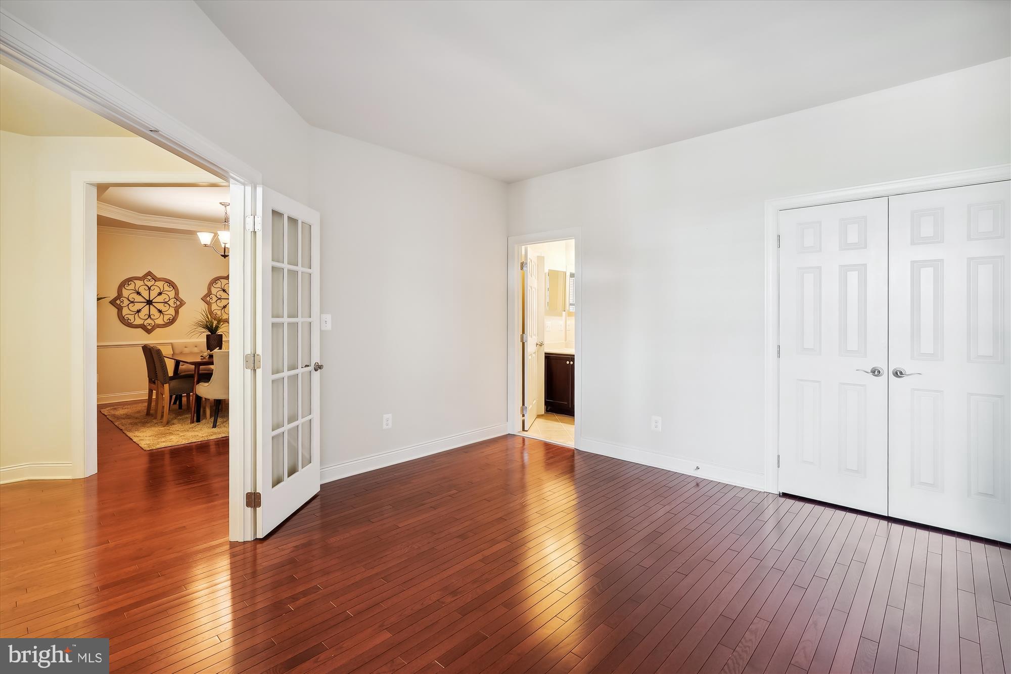 REGENCY AT ASHBURN - Residential