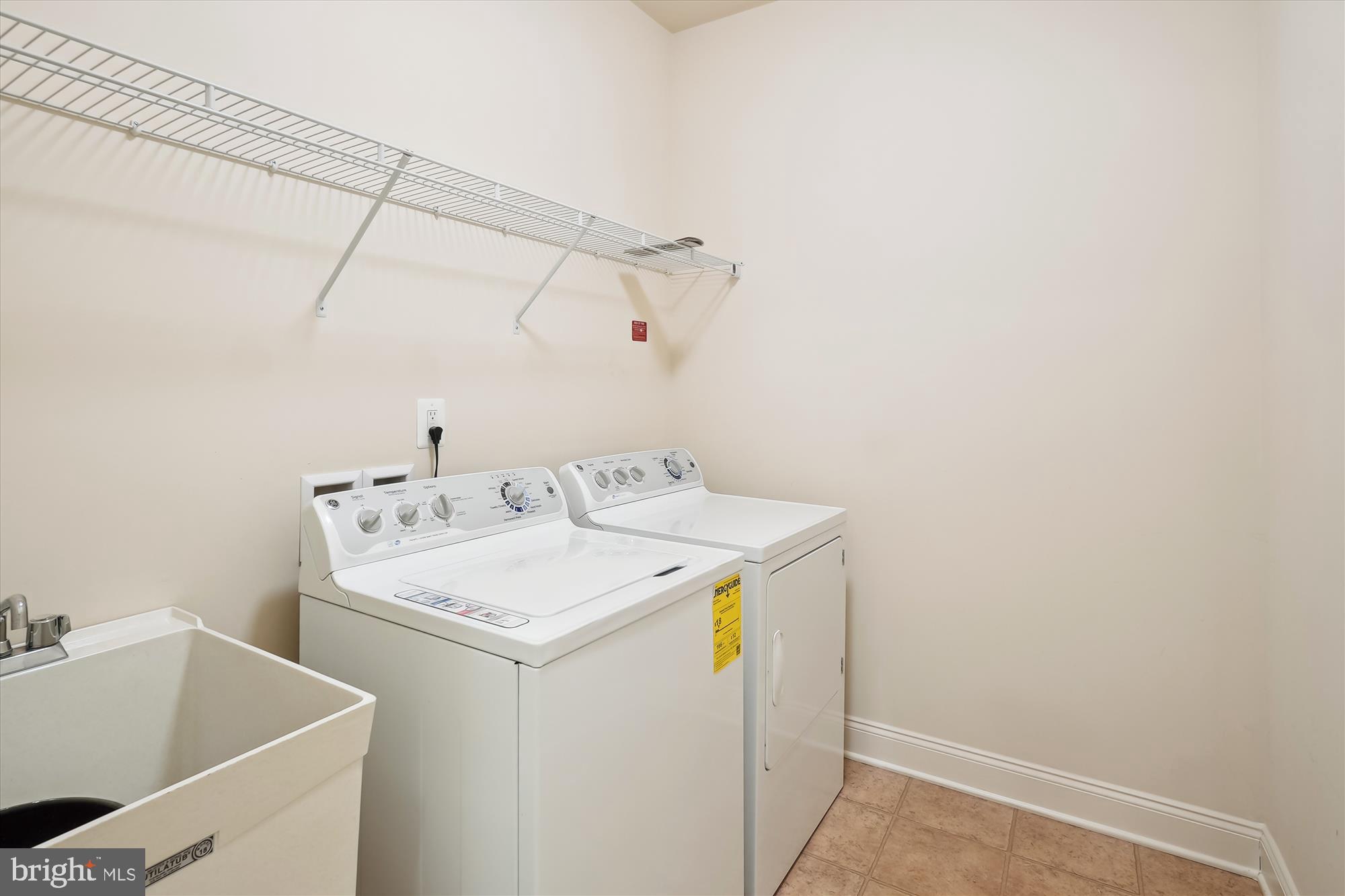 REGENCY AT ASHBURN - Residential