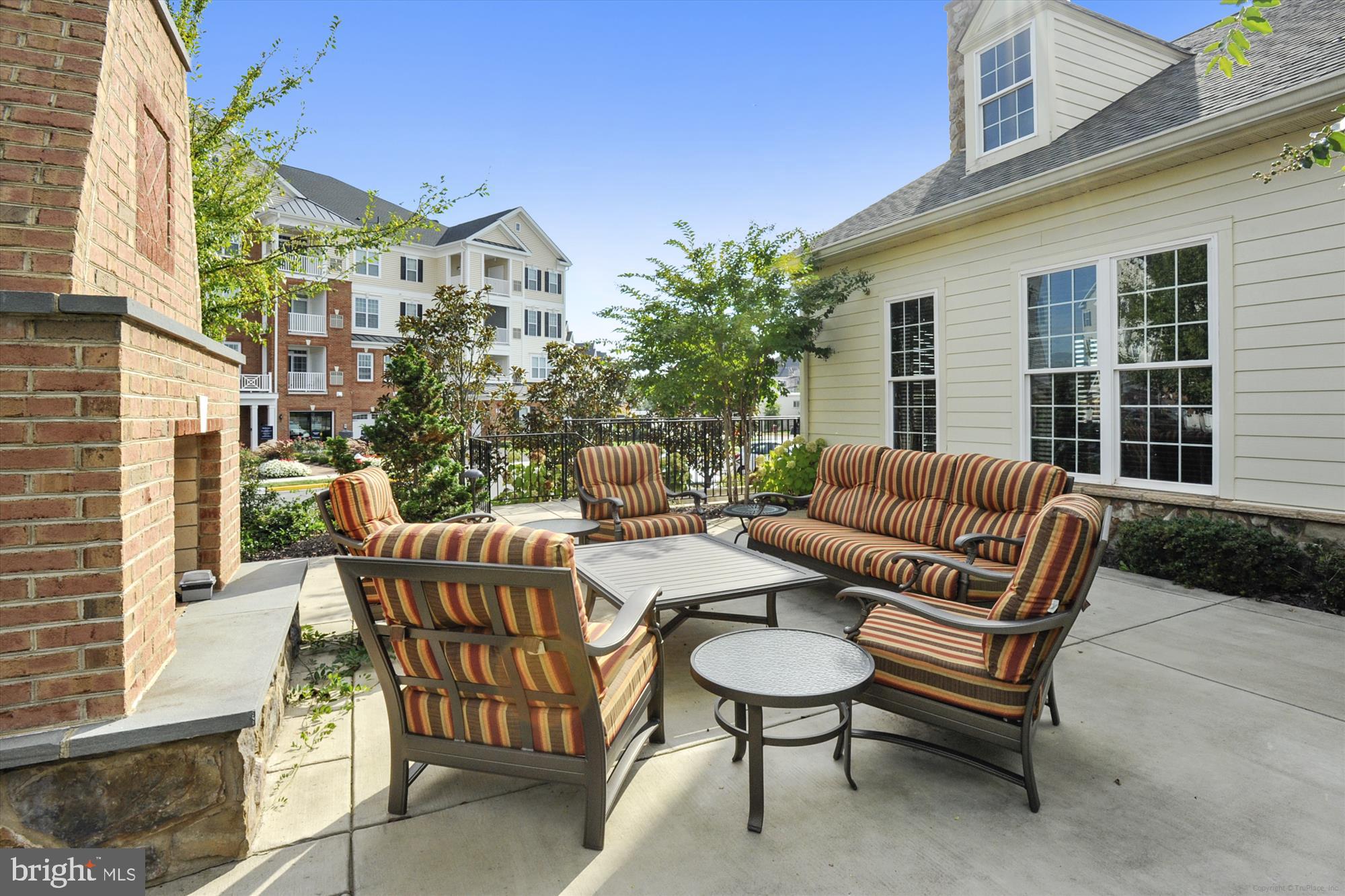REGENCY AT ASHBURN - Residential