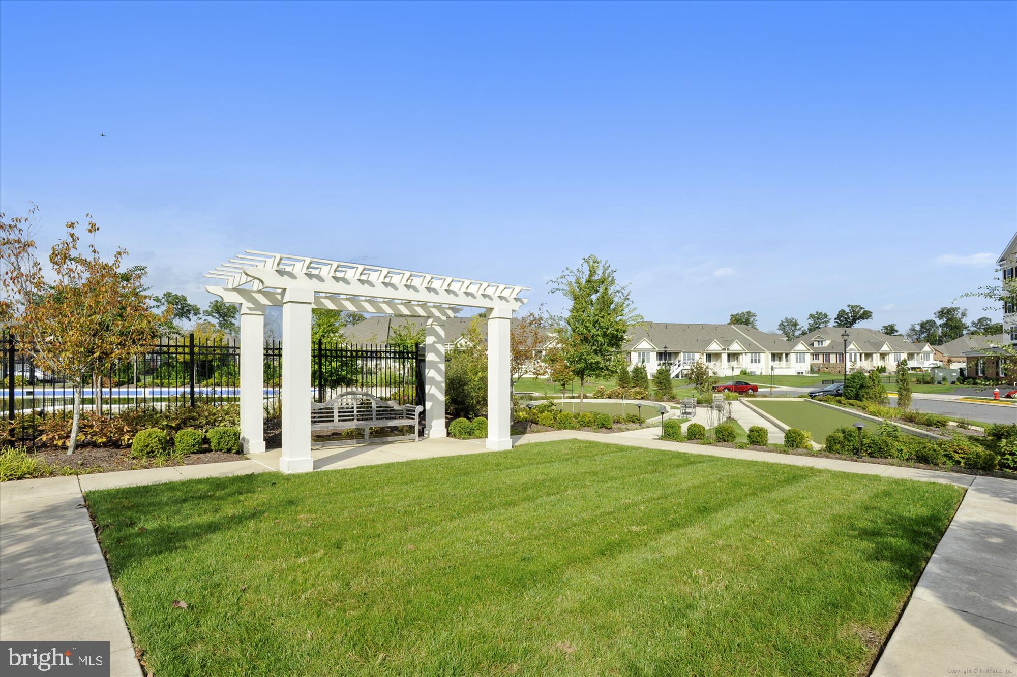 REGENCY AT ASHBURN - Residential