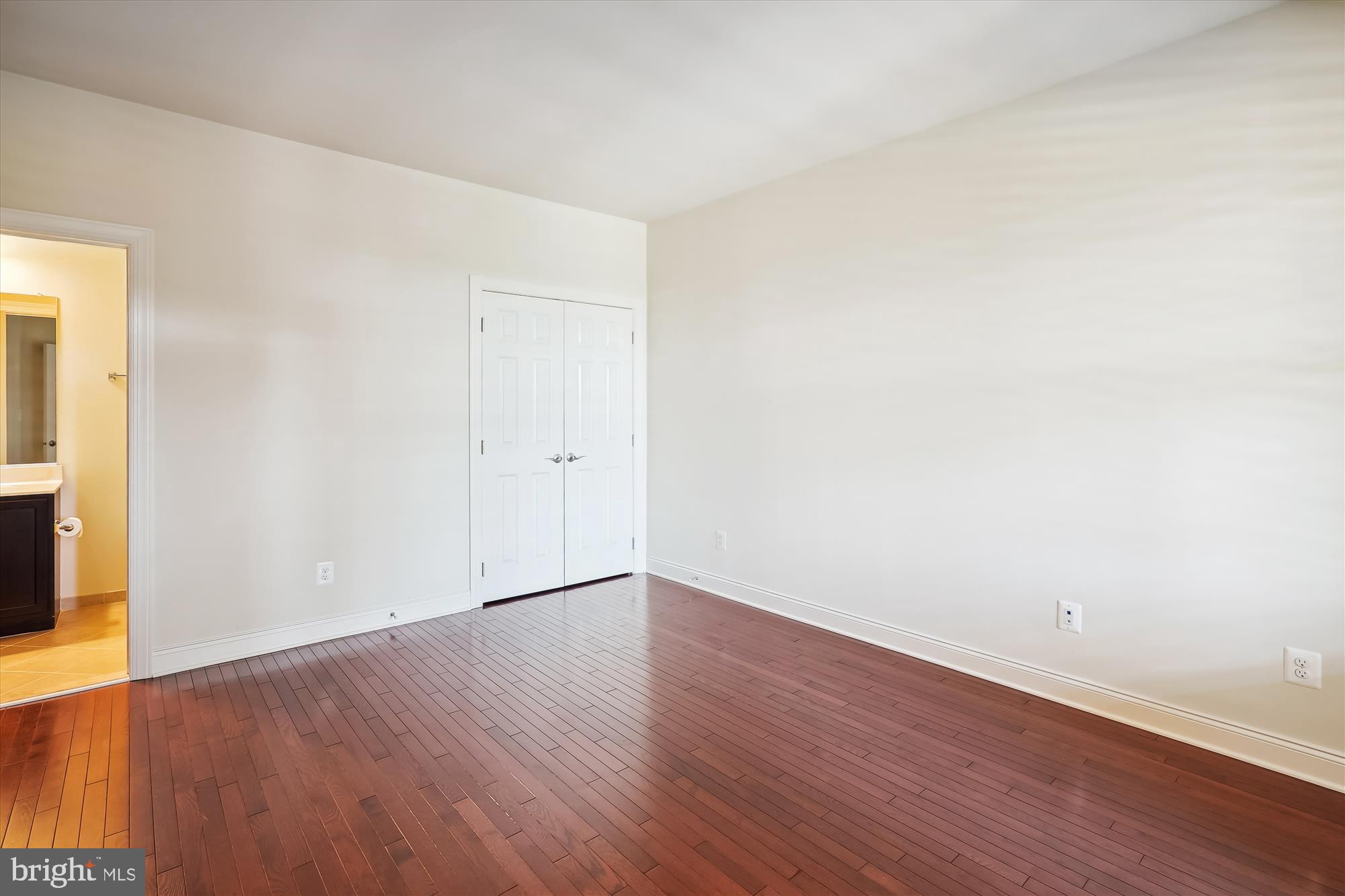 REGENCY AT ASHBURN - Residential