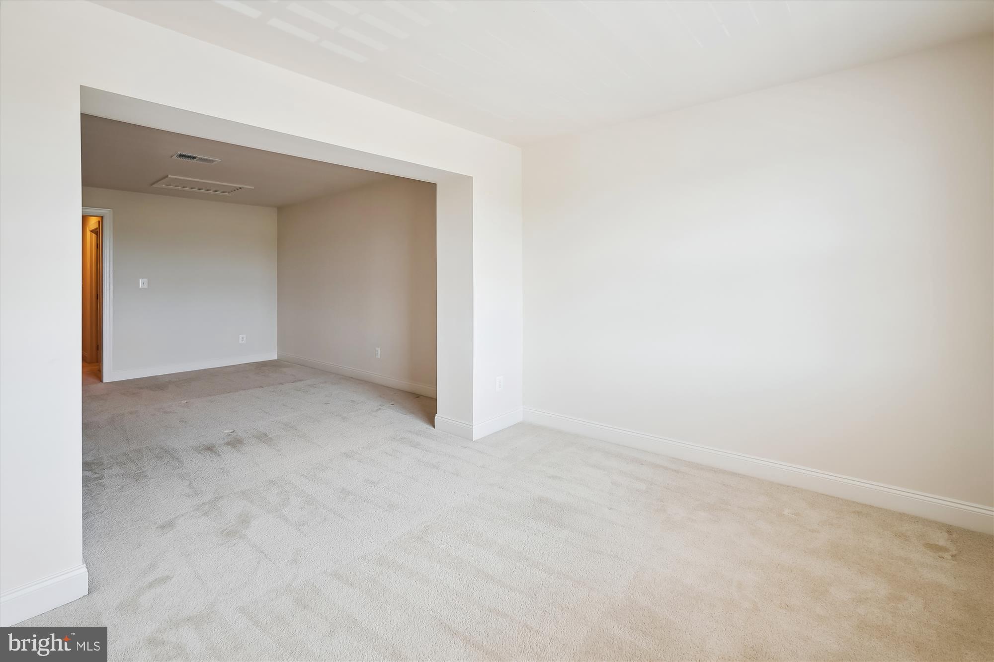 REGENCY AT ASHBURN - Residential