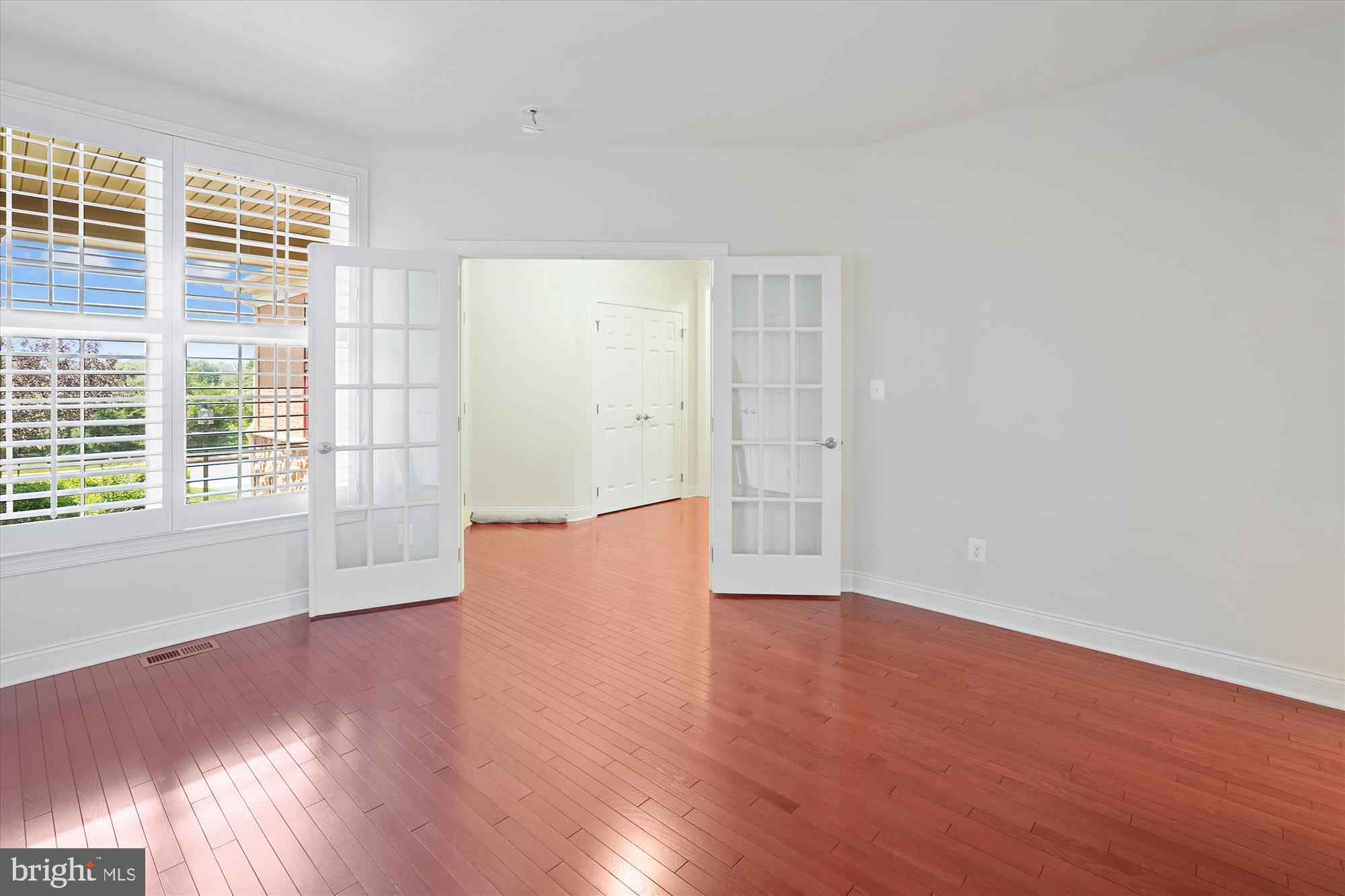 REGENCY AT ASHBURN - Residential