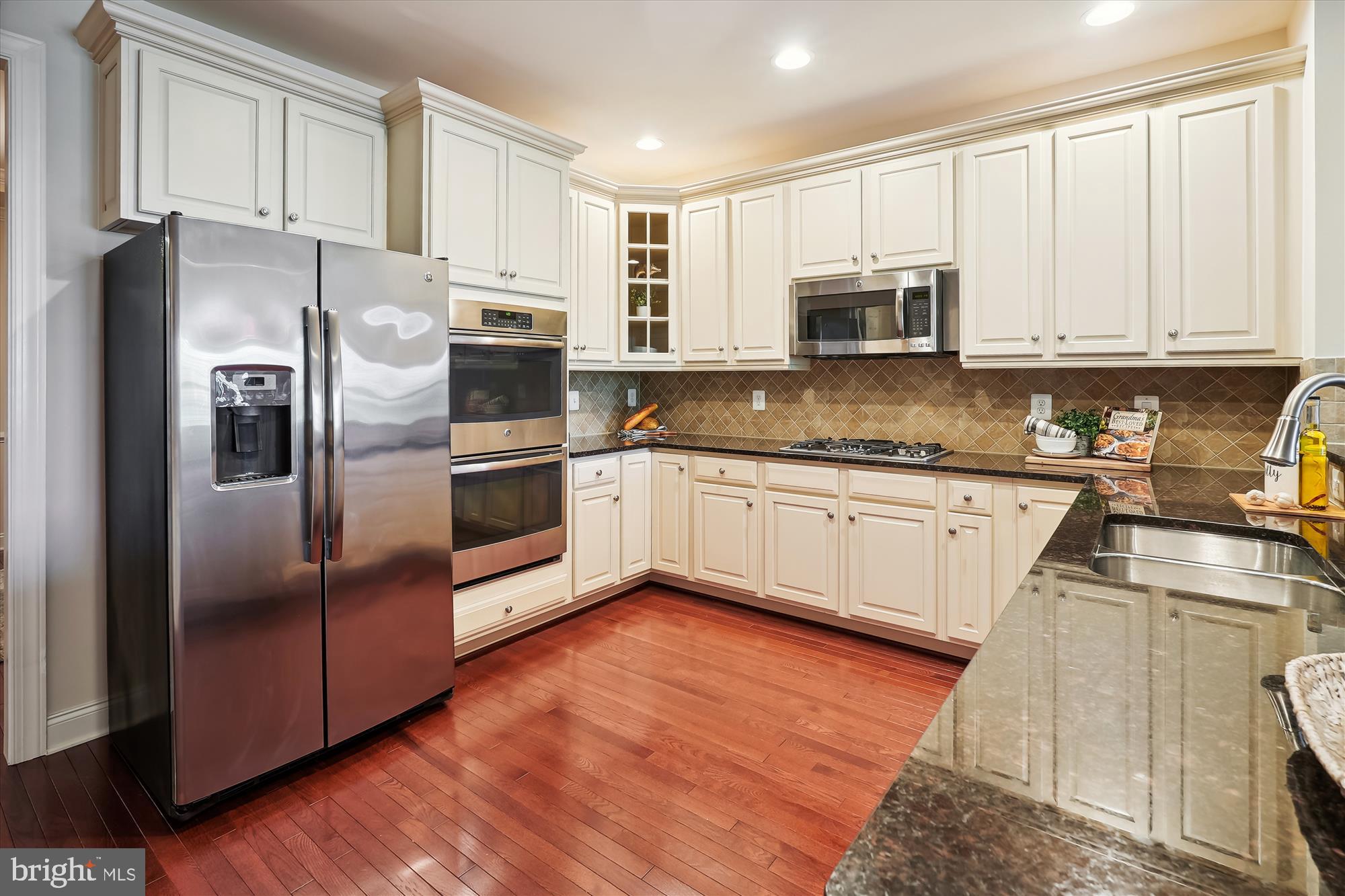 REGENCY AT ASHBURN - Residential