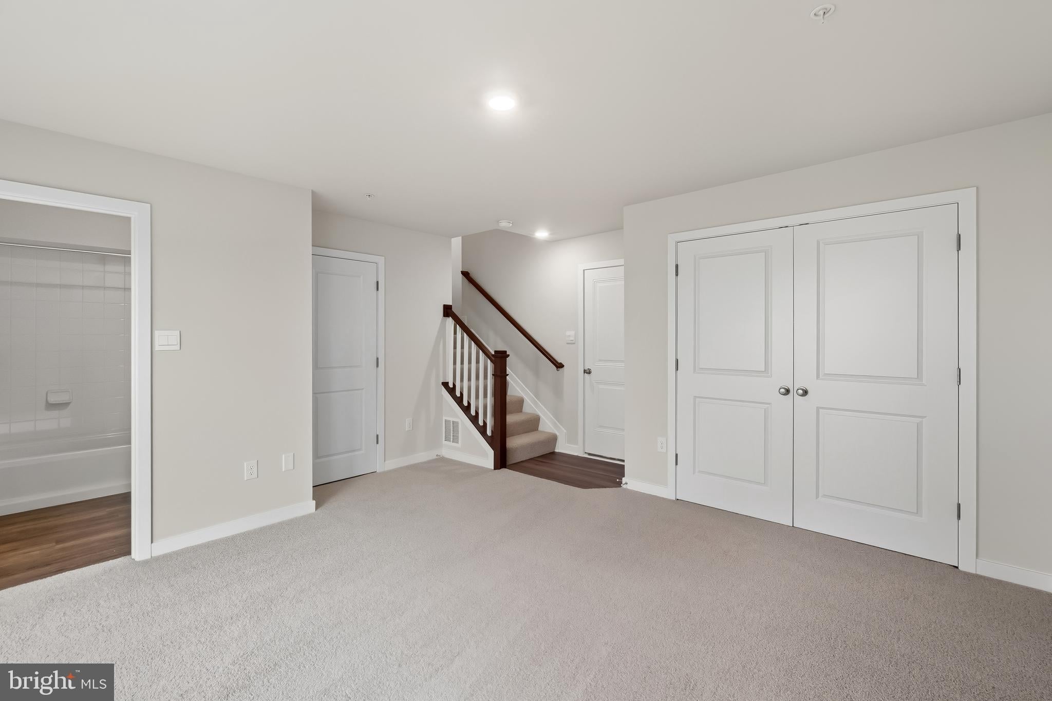 148 SOFT RUSH LANE