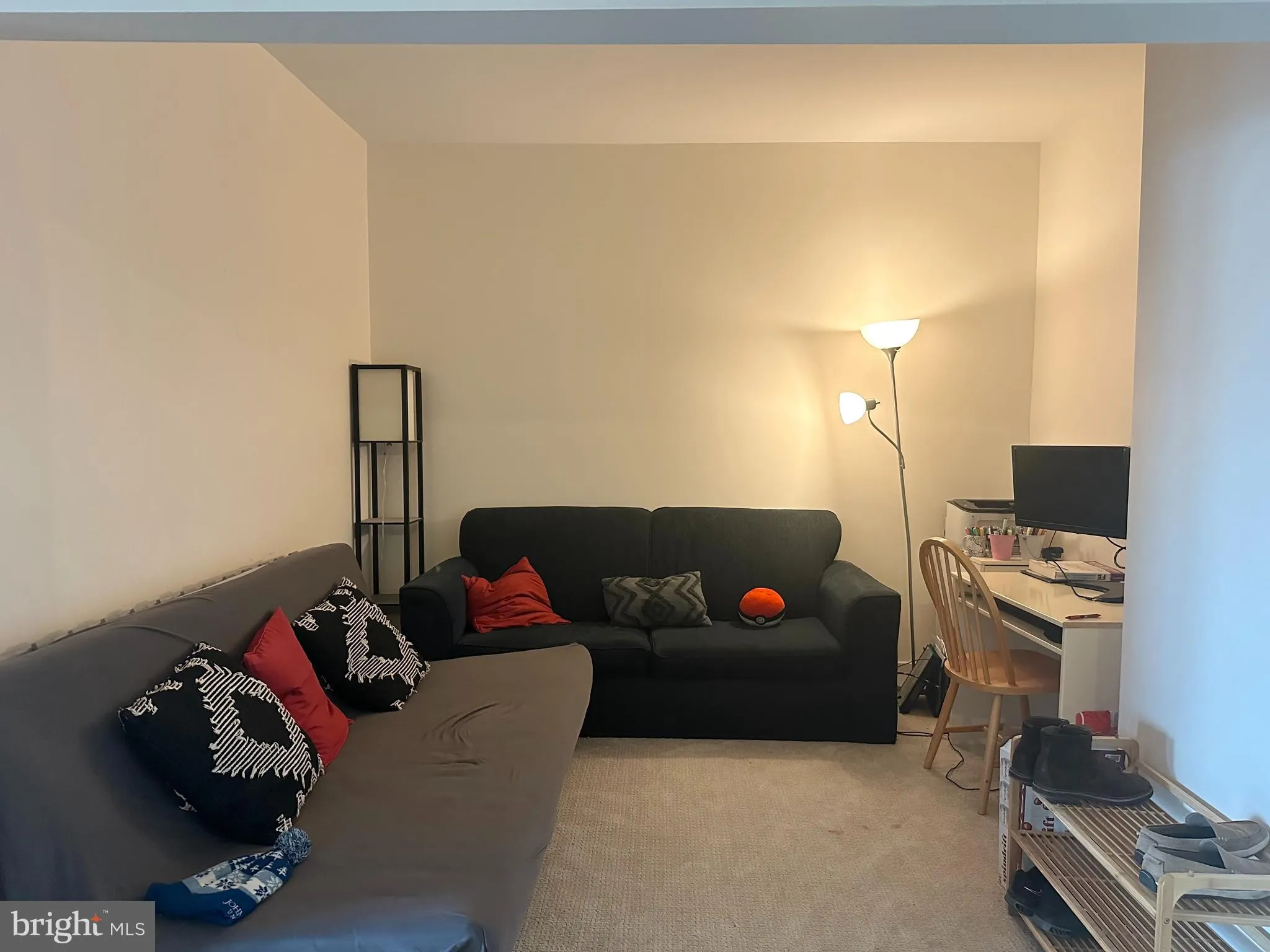 Baltimore, Maryland 21218, United States, 2 Bedrooms Bedrooms, ,2 BathroomsBathrooms,Residential,Pending,19578