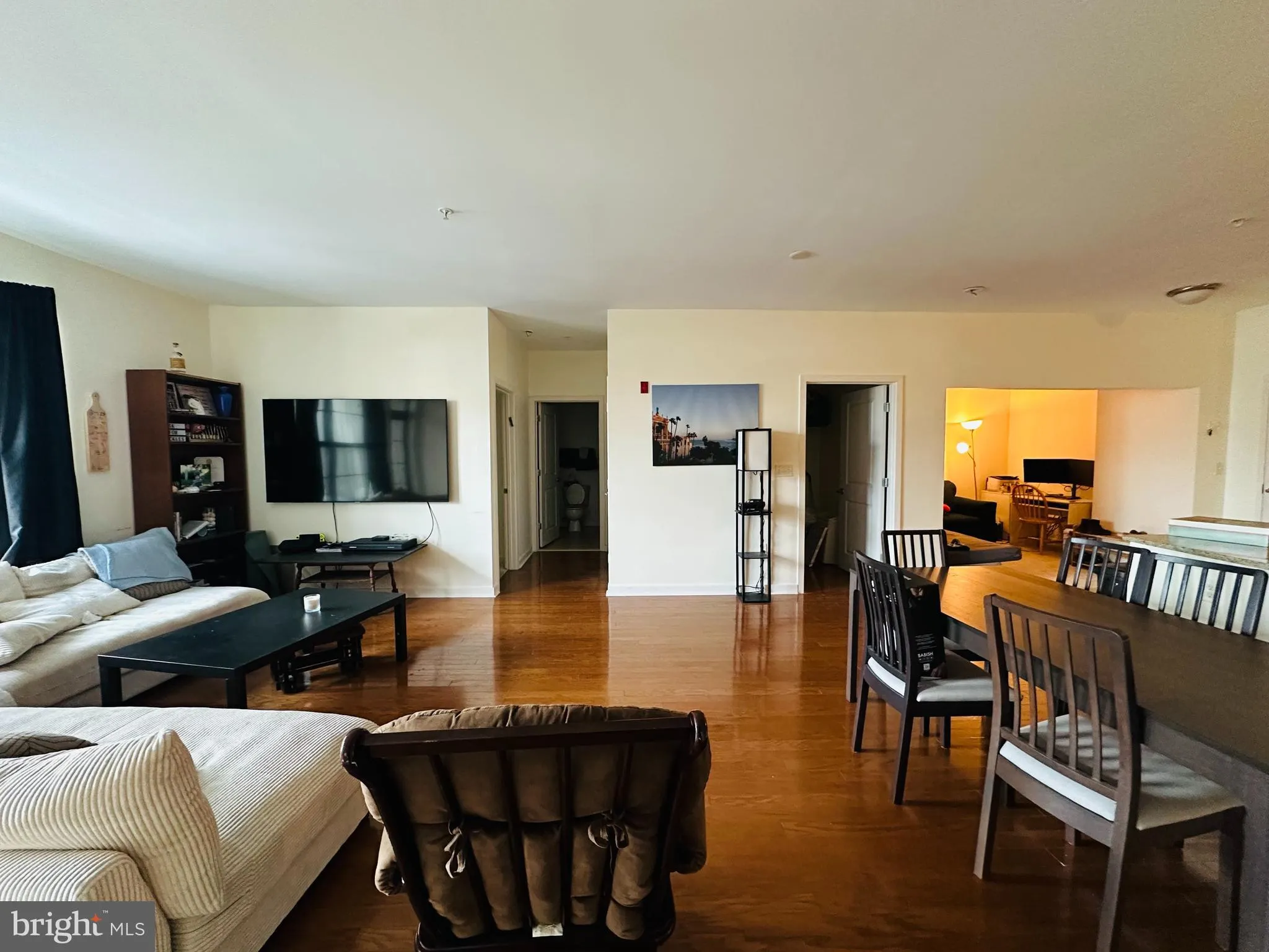 Baltimore, Maryland 21218, United States, 2 Bedrooms Bedrooms, ,2 BathroomsBathrooms,Residential,Pending,19578