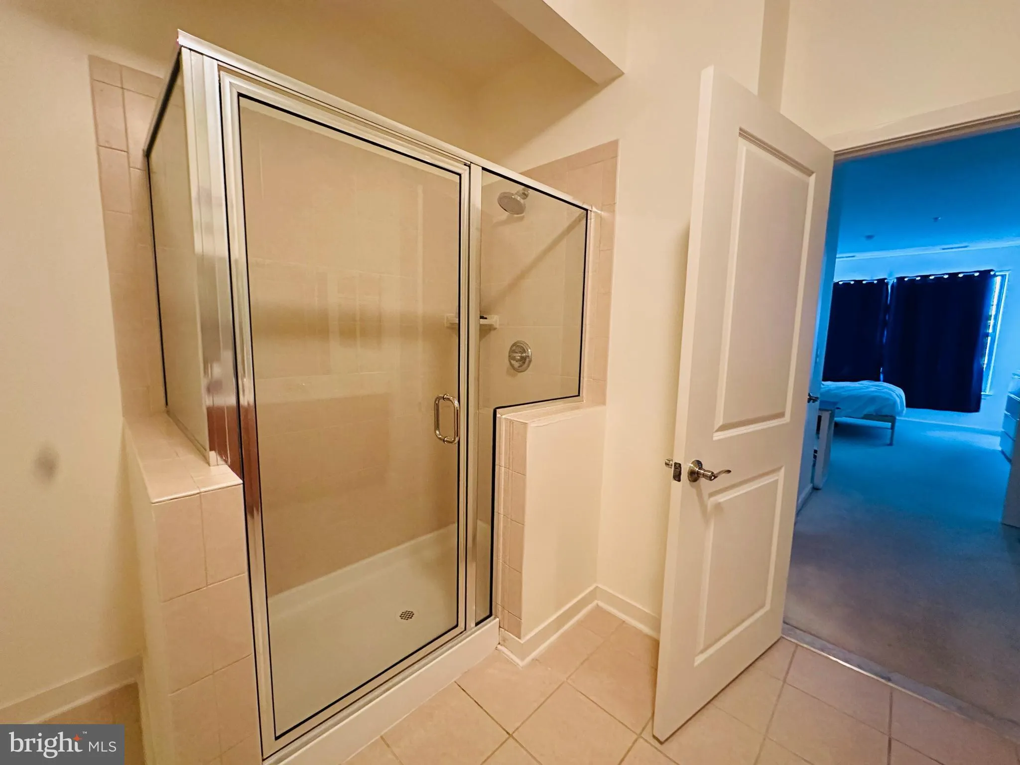 Baltimore, Maryland 21218, United States, 2 Bedrooms Bedrooms, ,2 BathroomsBathrooms,Residential,Pending,19578