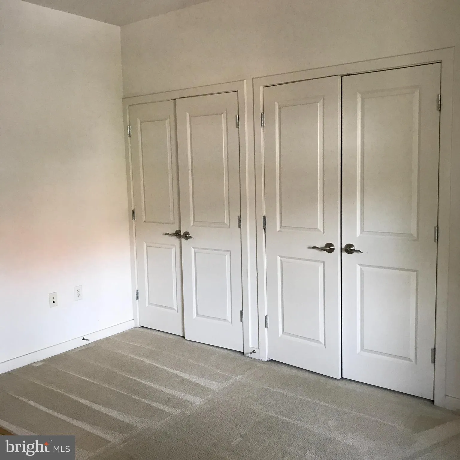 Baltimore, Maryland 21218, United States, 2 Bedrooms Bedrooms, ,2 BathroomsBathrooms,Residential,Pending,19578