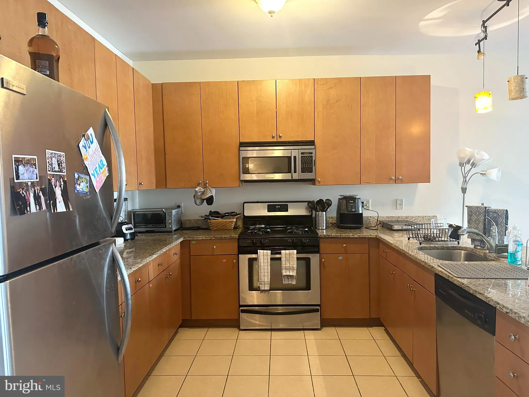 Baltimore, Maryland 21218, United States, 2 Bedrooms Bedrooms, ,2 BathroomsBathrooms,Residential,Pending,19578