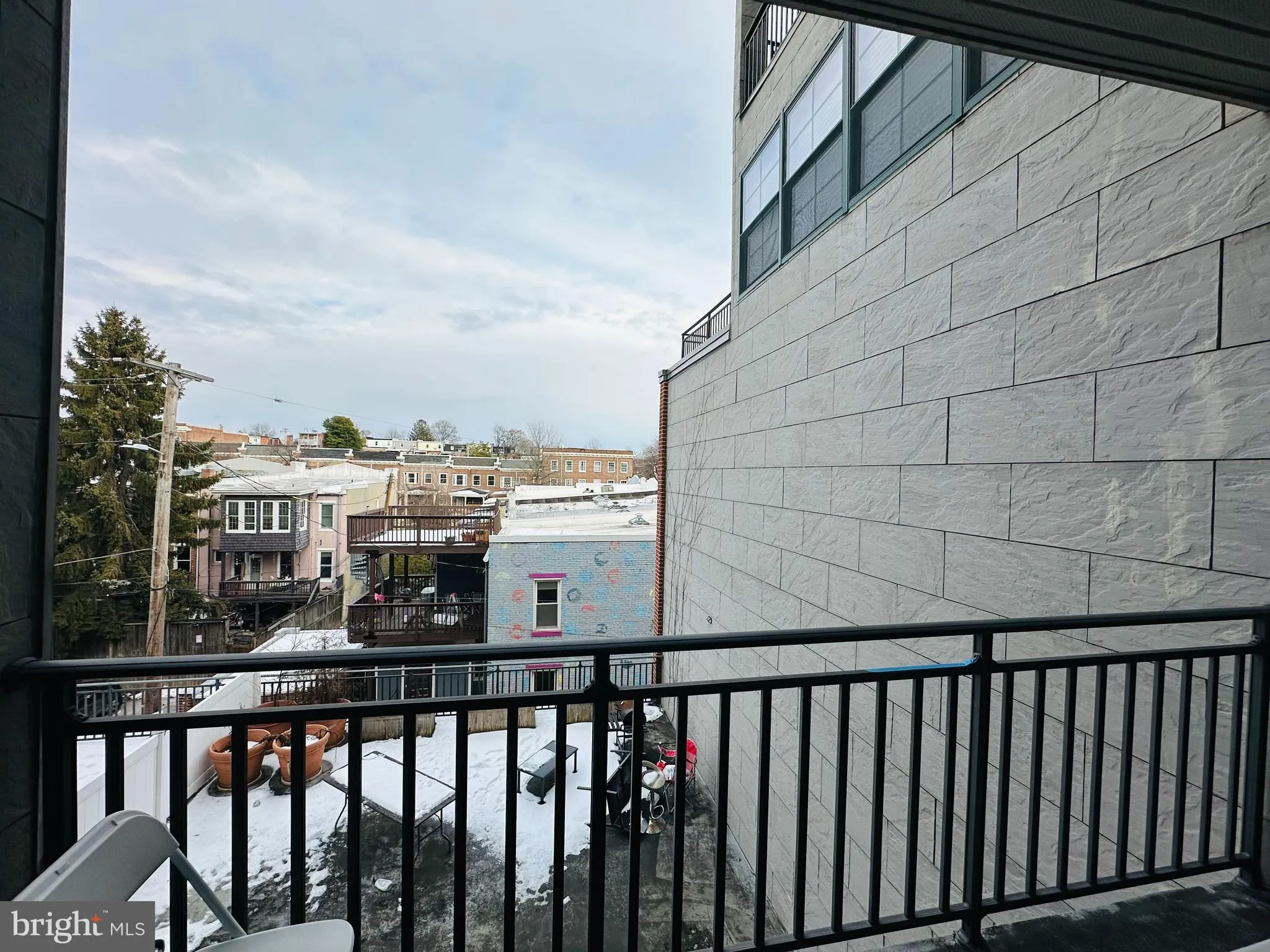 Baltimore, Maryland 21218, United States, 2 Bedrooms Bedrooms, ,2 BathroomsBathrooms,Residential,Pending,19578