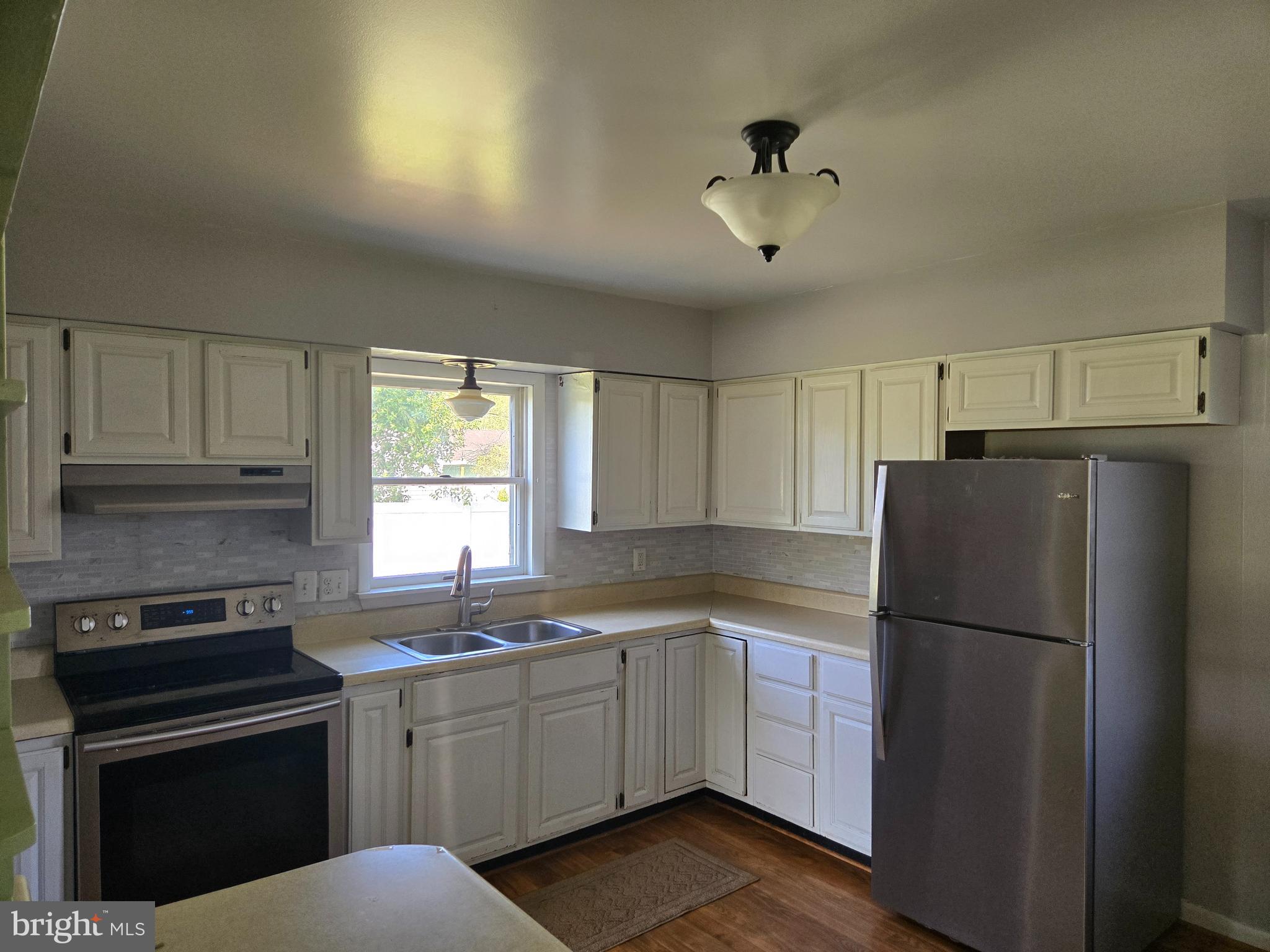 STEVENSVILLE - Residential