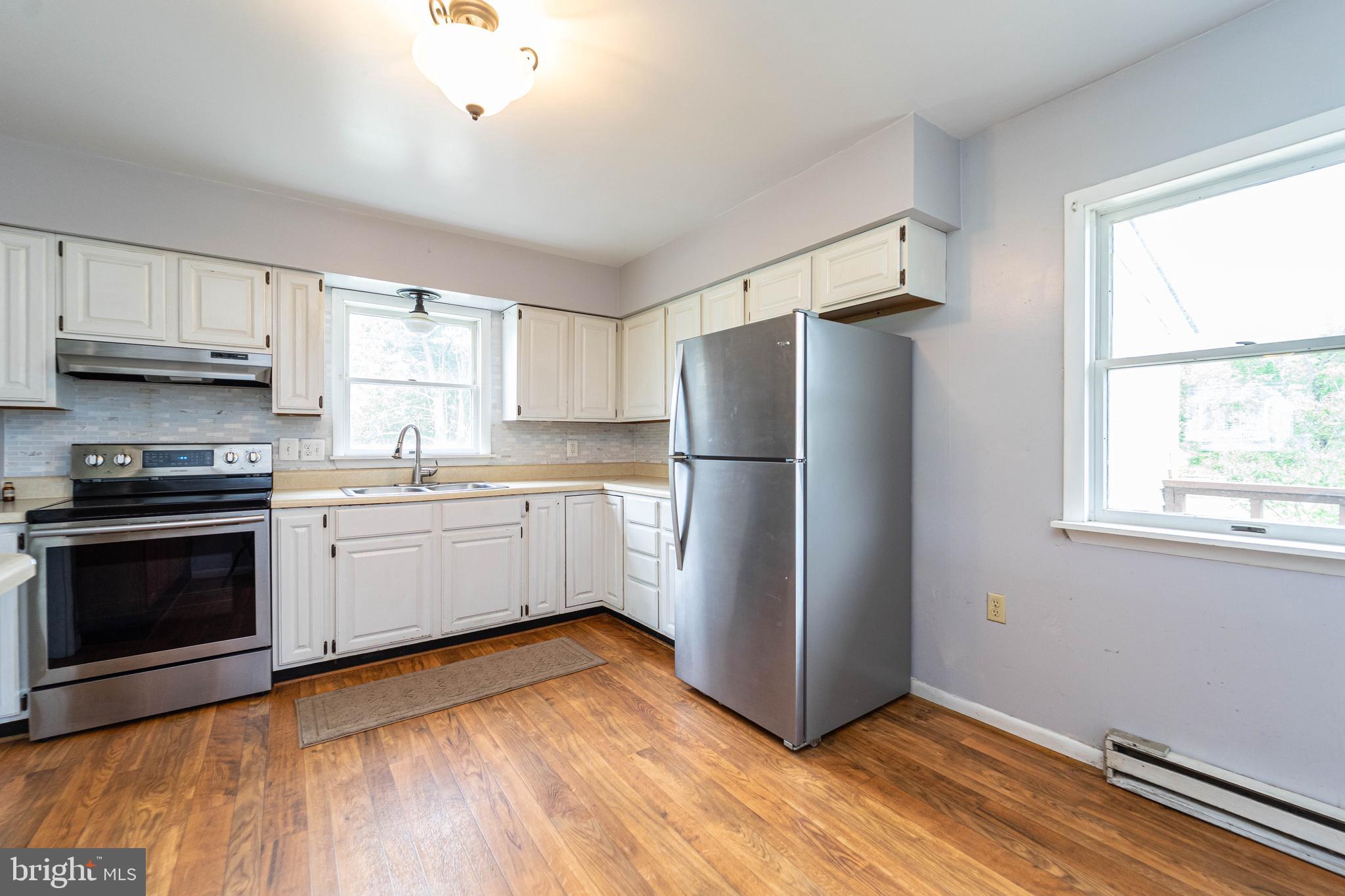 STEVENSVILLE - Residential