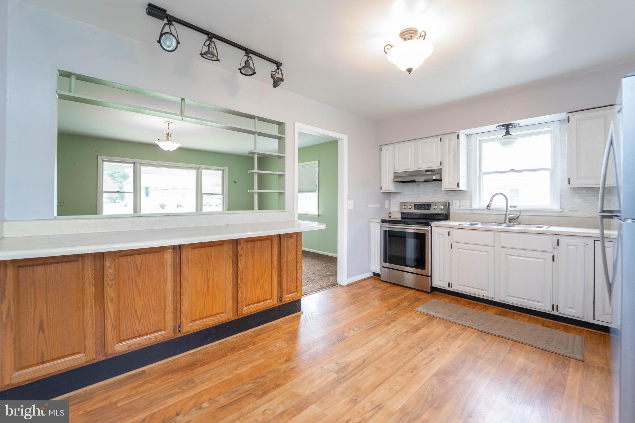 STEVENSVILLE - Residential