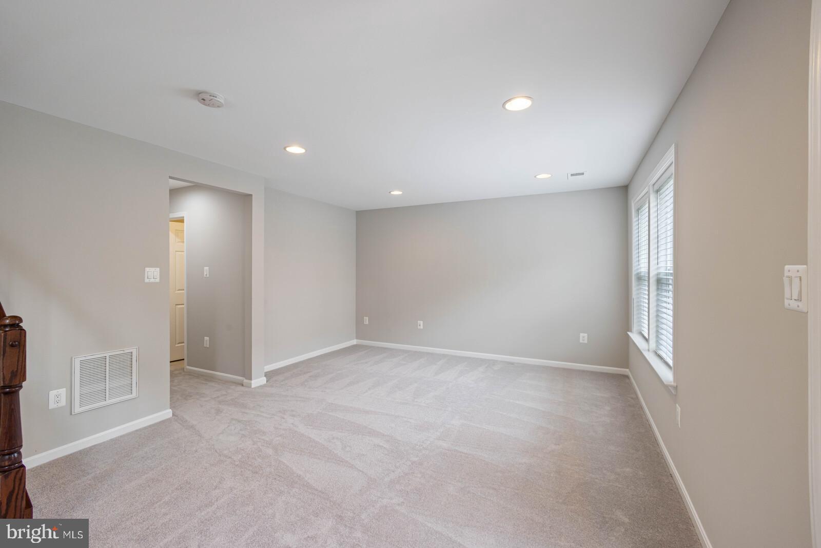 HASTINGS MARKETPLACE - Residential Lease