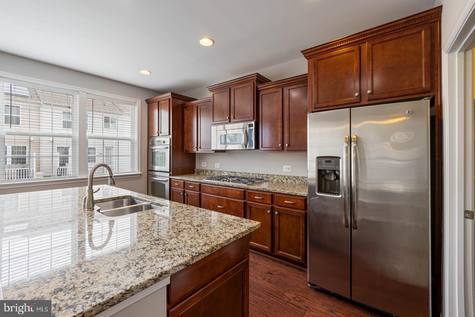 HASTINGS MARKETPLACE - Residential Lease