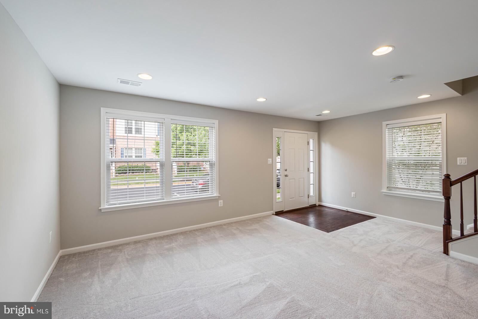 HASTINGS MARKETPLACE - Residential Lease