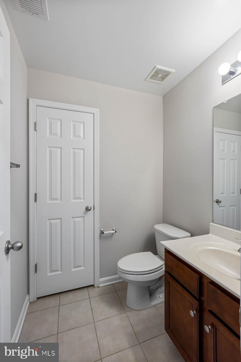 HASTINGS MARKETPLACE - Residential Lease