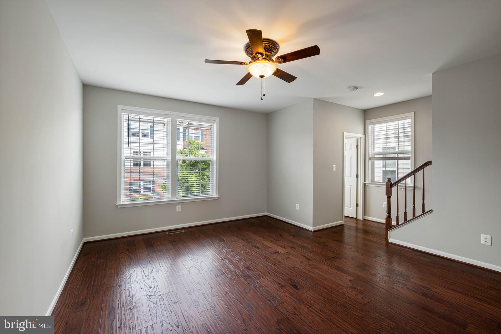 HASTINGS MARKETPLACE - Residential Lease