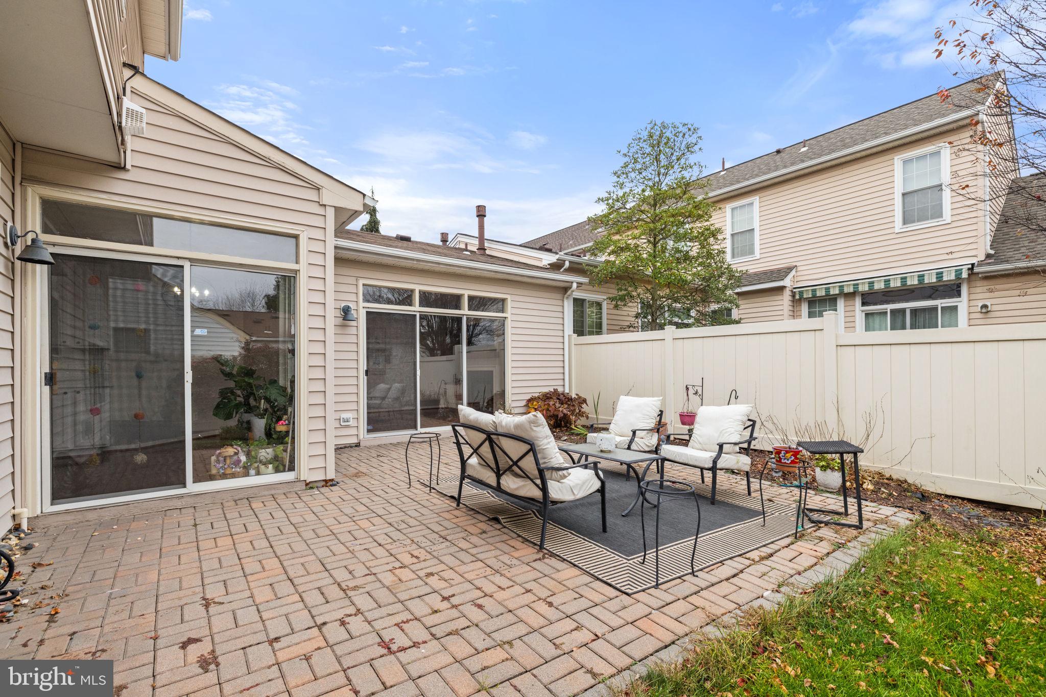 ASHBURN FARM - Residential