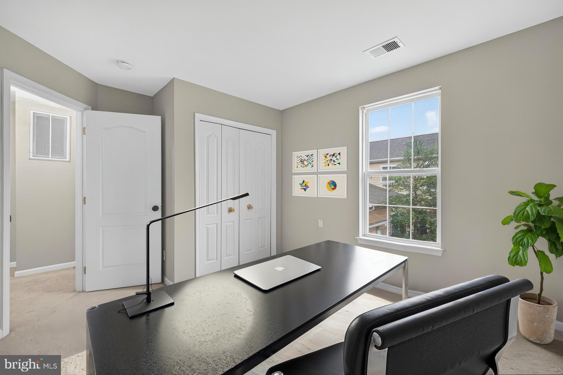 ASHBURN FARM - Residential