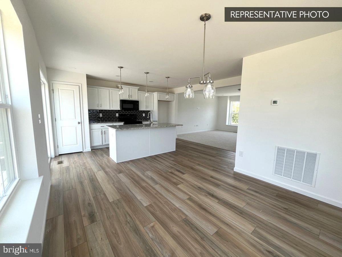 DEERFIELD ESTATES - Residential