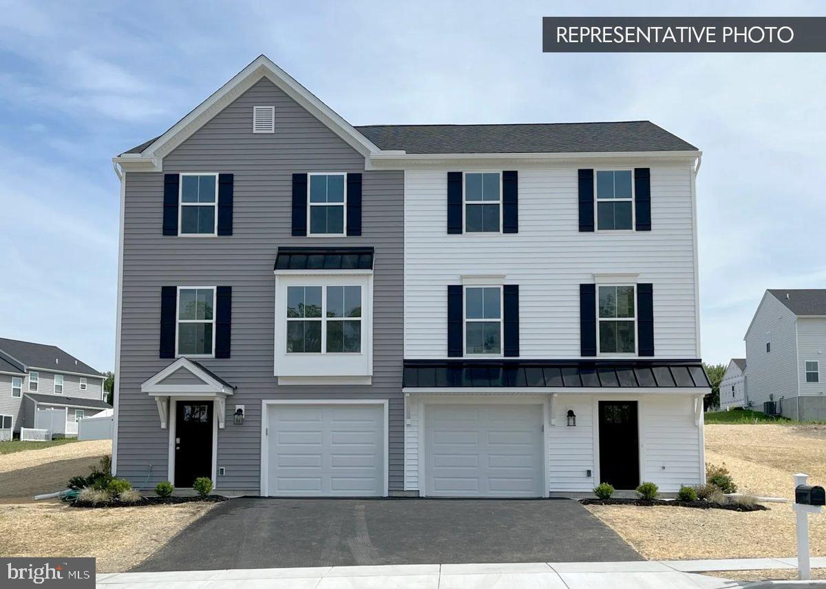 💵Get $5,000 toward closing costs or an interest rate buy down! (See attached for details)
🏡 Welcome to the Ivy Floorplan—where modern living meets comfort and convenience! This beautifully designed duplex home features a built-in 1-car garage and a finished lower level, offering flexibility to suit your lifestyle. The main floor boasts an open-concept layout, seamlessly connecting the kitchen, breakfast area, spacious family room, and a convenient half bath, perfect for entertaining or everyday living. Upstairs, retreat to the luxurious owner’s suite with a spa-like bathroom and a generous walk-in closet, providing a tranquil escape. Two additional spacious bedrooms and a full bath ensure ample room for family or guests. With a 10-year warranty, you can enjoy peace of mind and confidence in your investment. Don’t miss your chance to make the Ivy Floorplan your new home sweet home—schedule your tour today! 💚