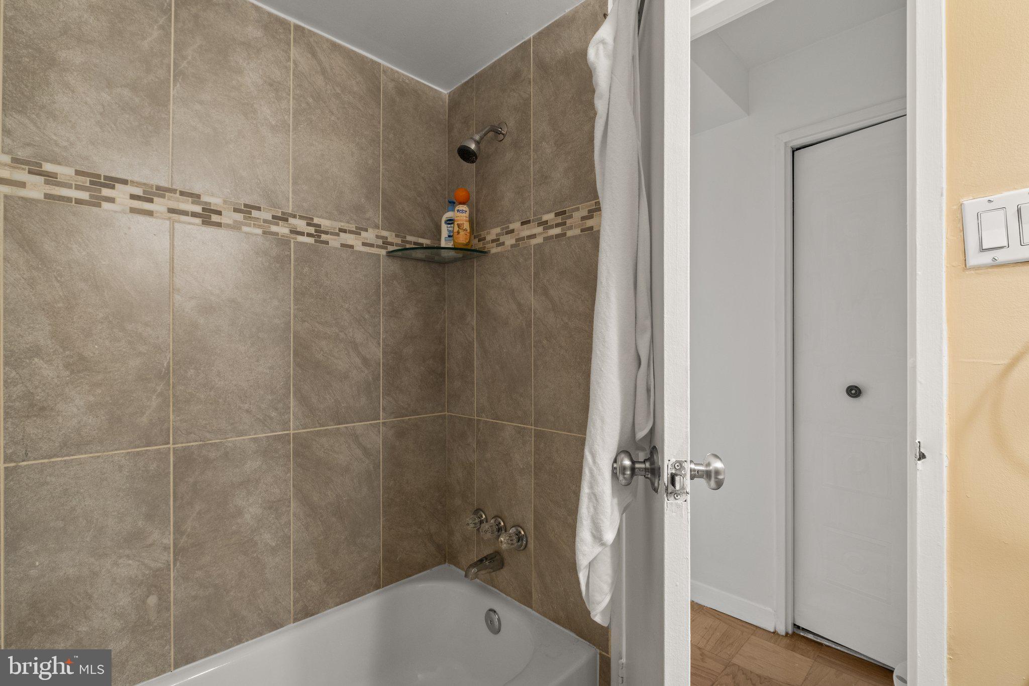 PARK SUMMIT CODM - Residential Lease