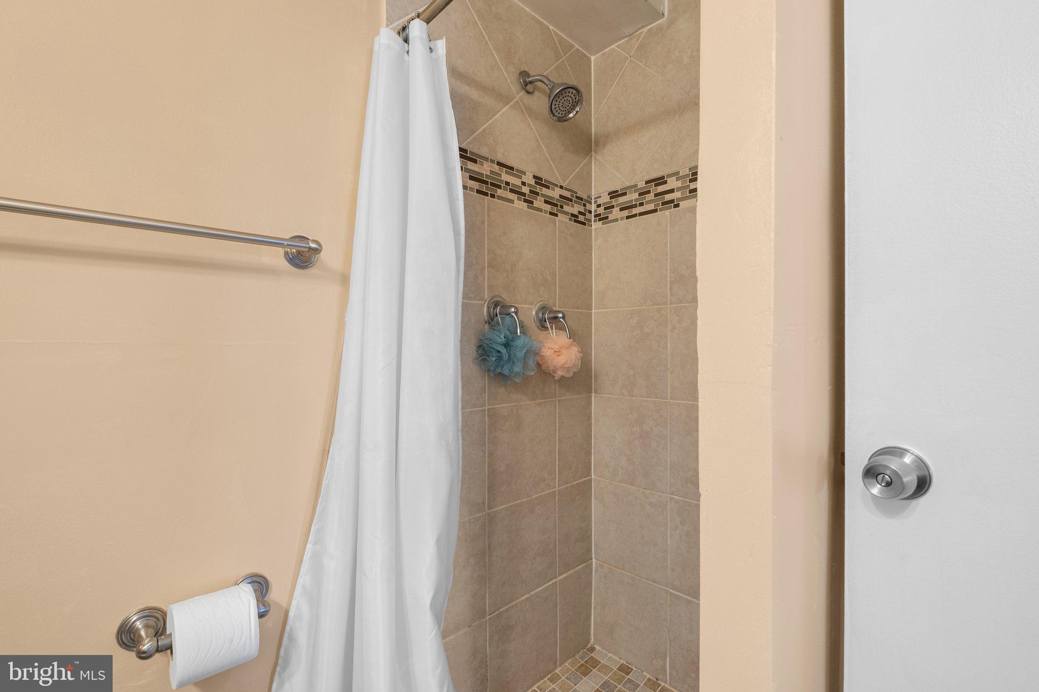 PARK SUMMIT CODM - Residential Lease