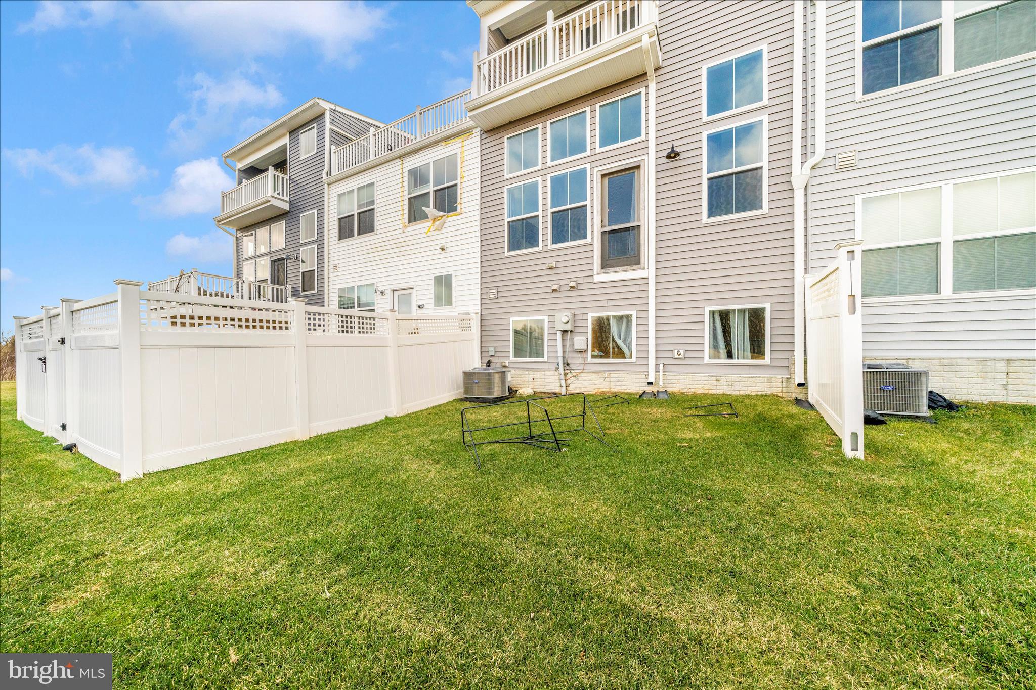 GAMBRILL VIEW - Residential