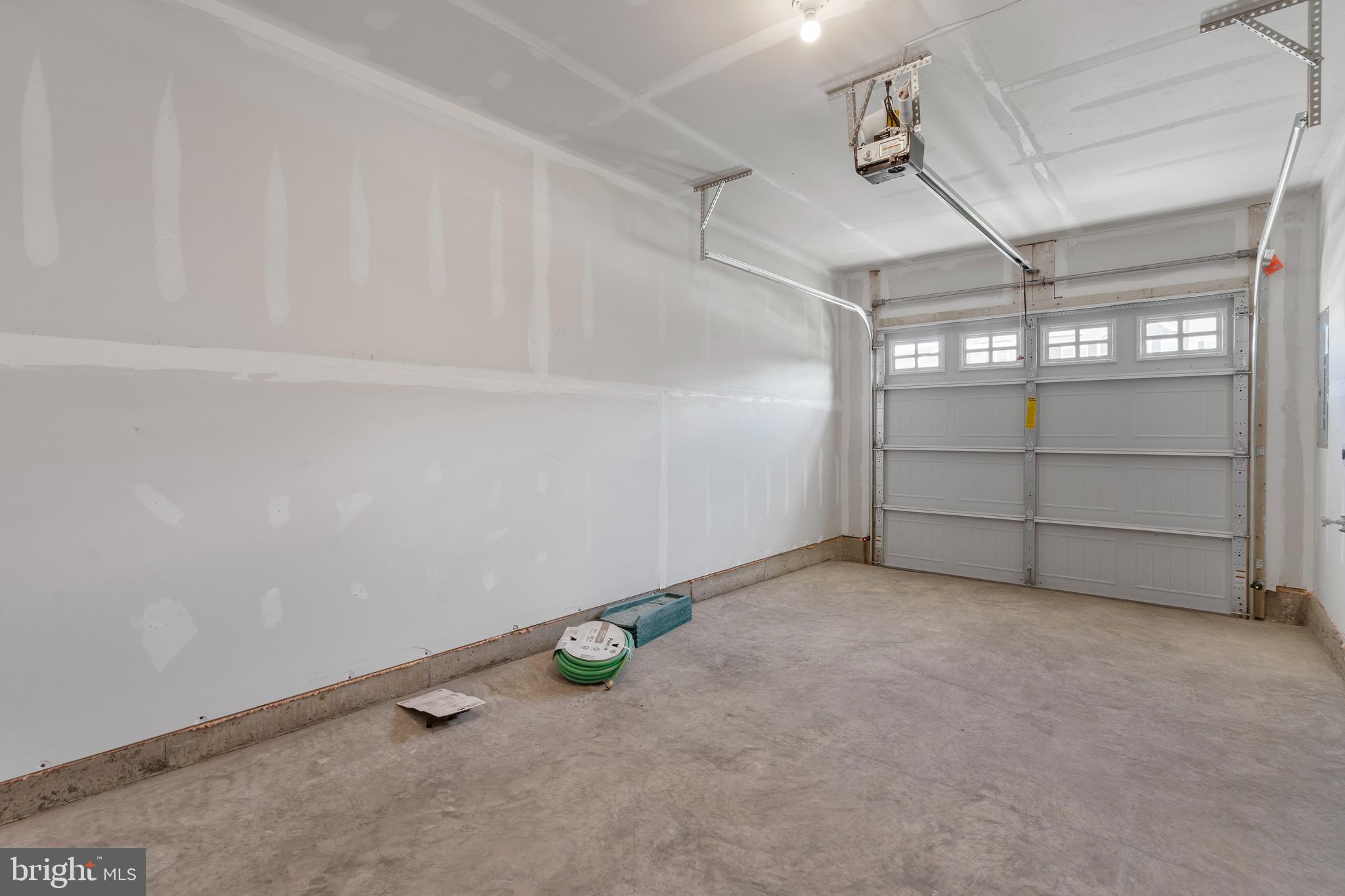 WHITE MARSH - Residential Lease